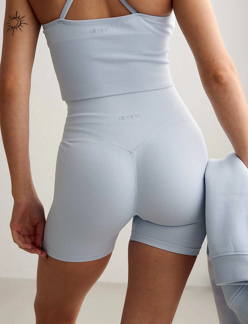 aim´n - Shape Seamless Hotpants - rattapüksid - aura - 3