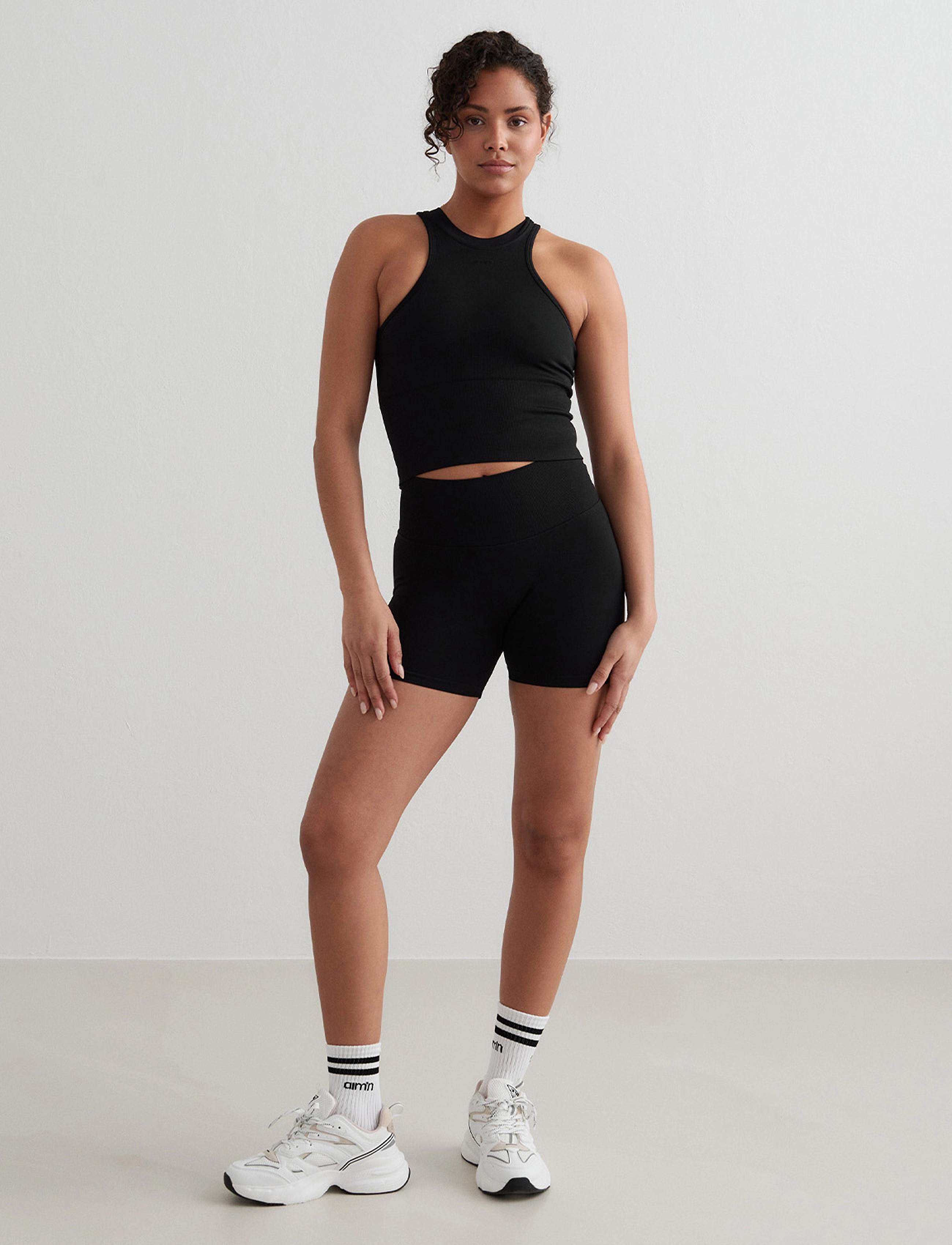 aim´n - Shape Seamless Hotpants - 1/2 lengde - black - 4