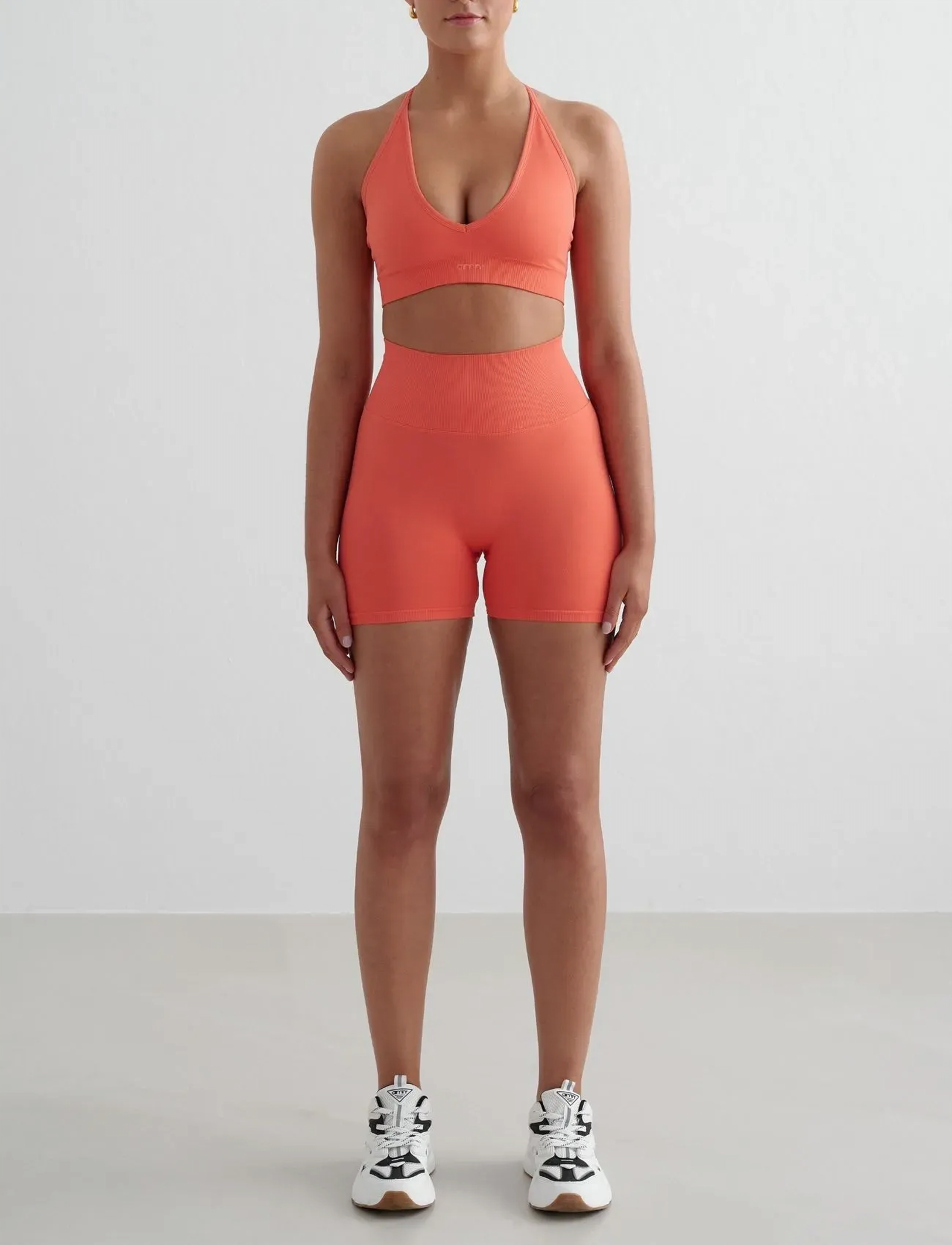 aim´n - Shape Seamless Hotpants - 1/2 længde - tangerine - 3
