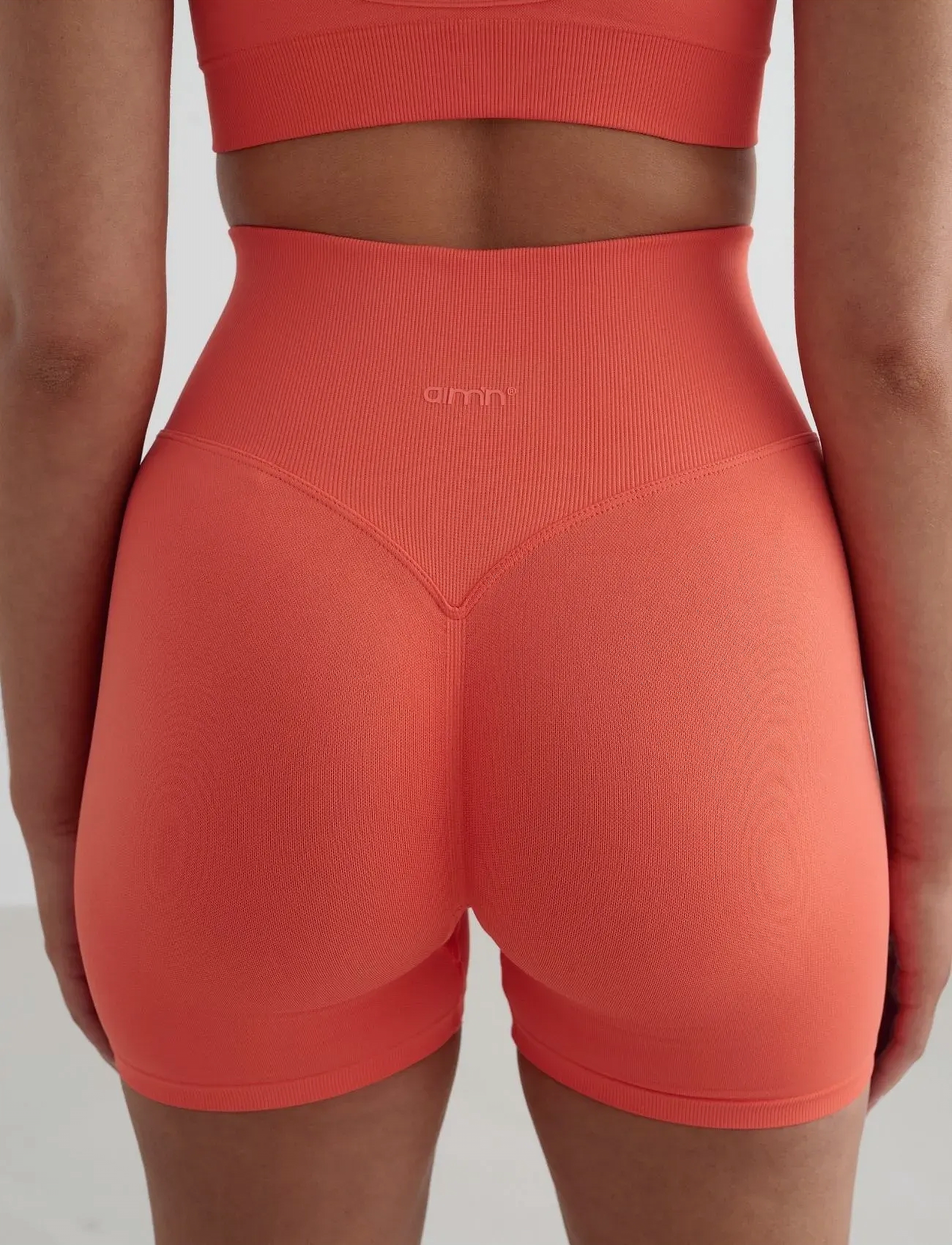 aim´n - Shape Seamless Hotpants - 1/2 længde - tangerine - 5