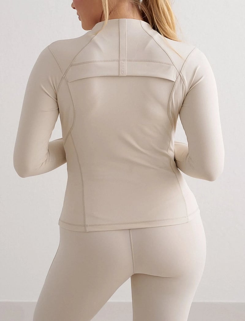 aim´n - Sculpting Zip Jacket - sporta virsjakas - clay - 3