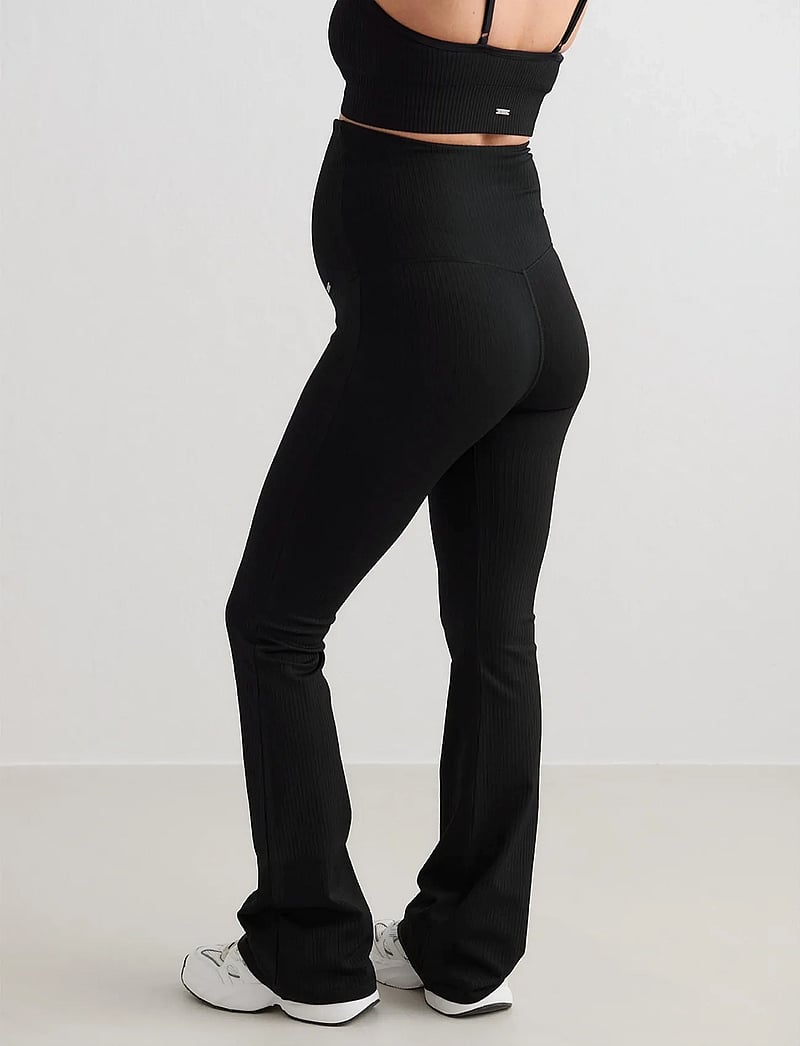 aim´n - Ribbed Seamless Flare Maternity Tights - gravidstights - black - 0