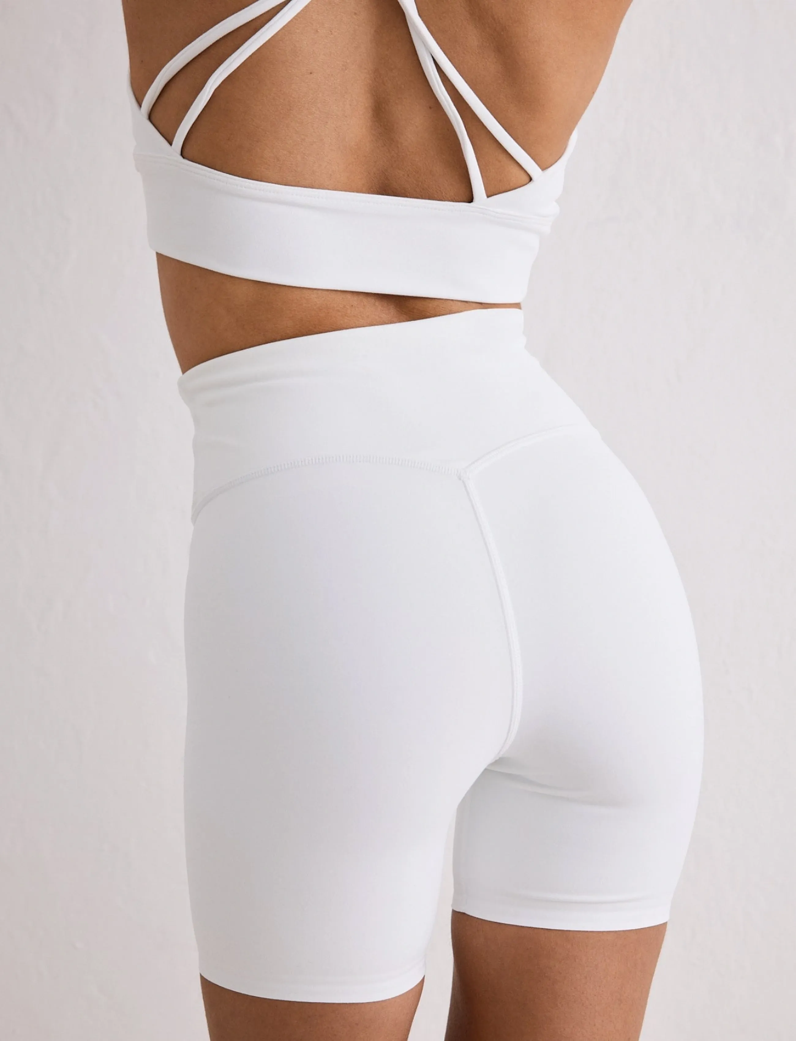 aim´n - Sense Midi Biker Shorts - training tights - white - 3