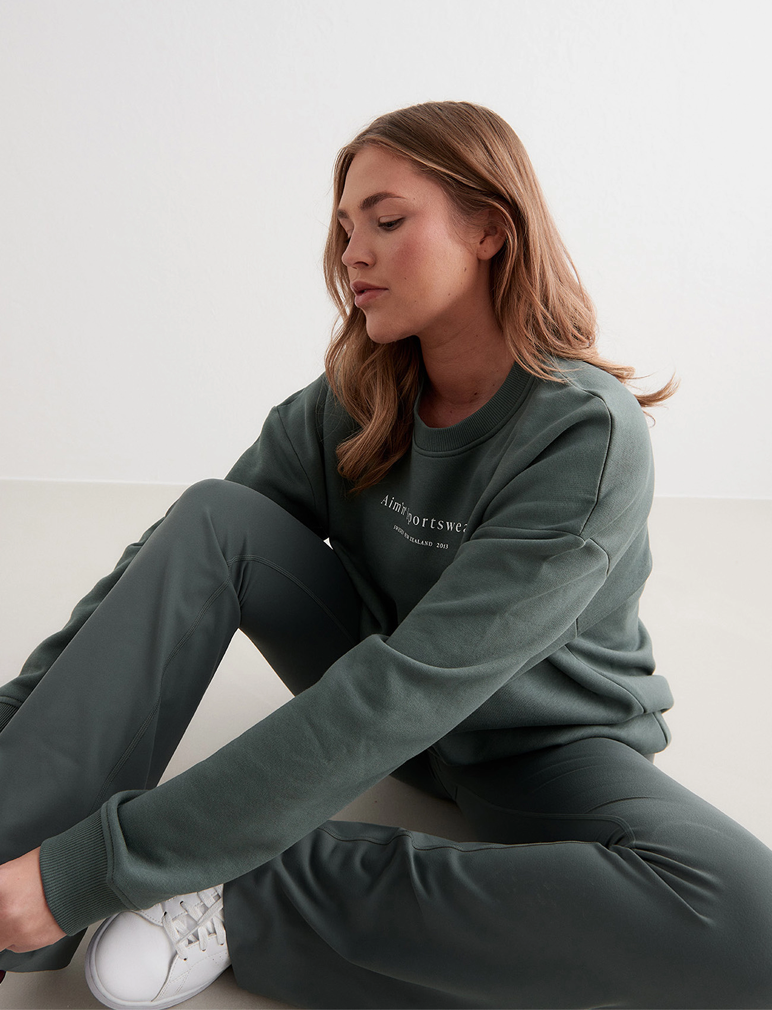 Aimn Serif Sweatshirt dam – bild 5
