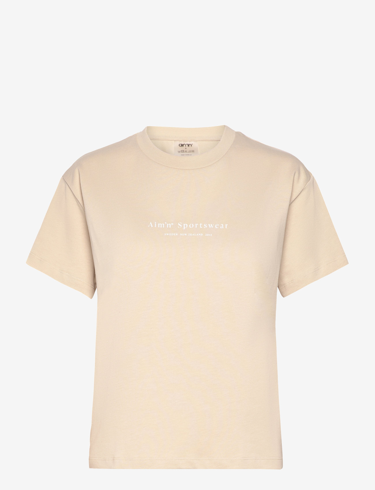 aim´n - Serif Boxy T-Shirt - t-shirts - cafÉ au lait - 1