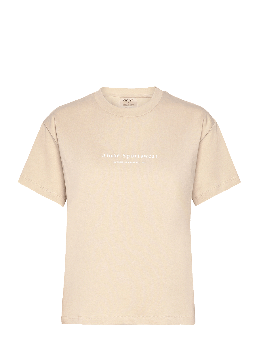 aim´n - Serif Boxy T-Shirt - t-shirts - cafÉ au lait - 1