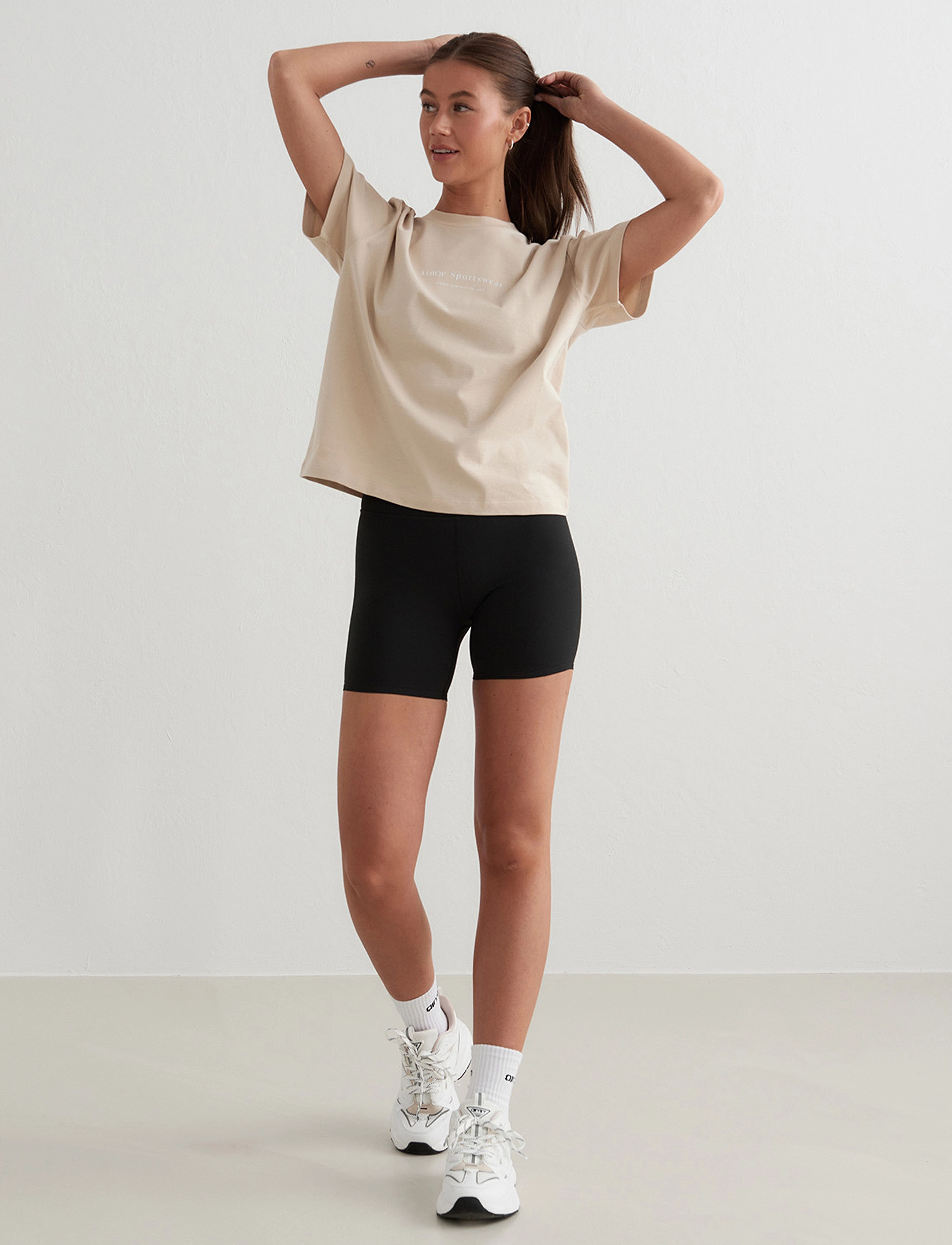 aim´n Serif Boxy T-Shirt - T-shirts - CAFÉ AU LAIT / beige