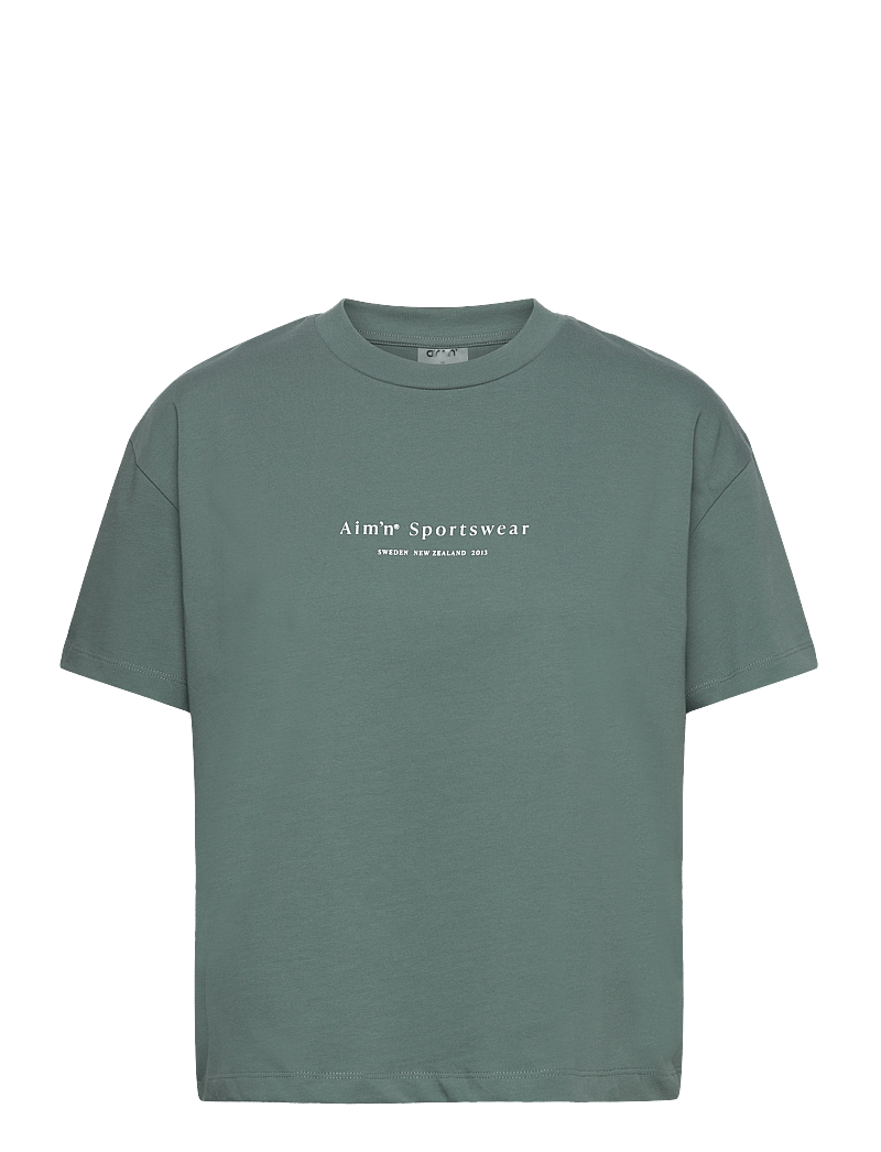 aim´n - Serif Boxy T-Shirt - t-shirts - sage - 1