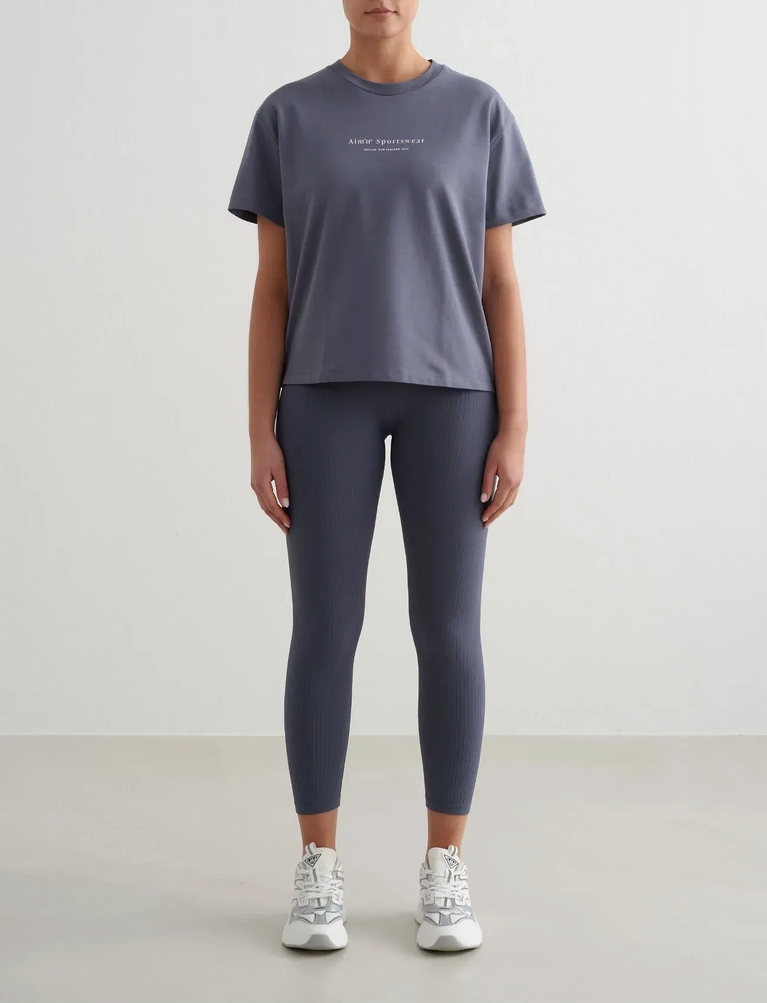 aim´n - Serif Boxy T-Shirt - t-shirts - storm blue - 4