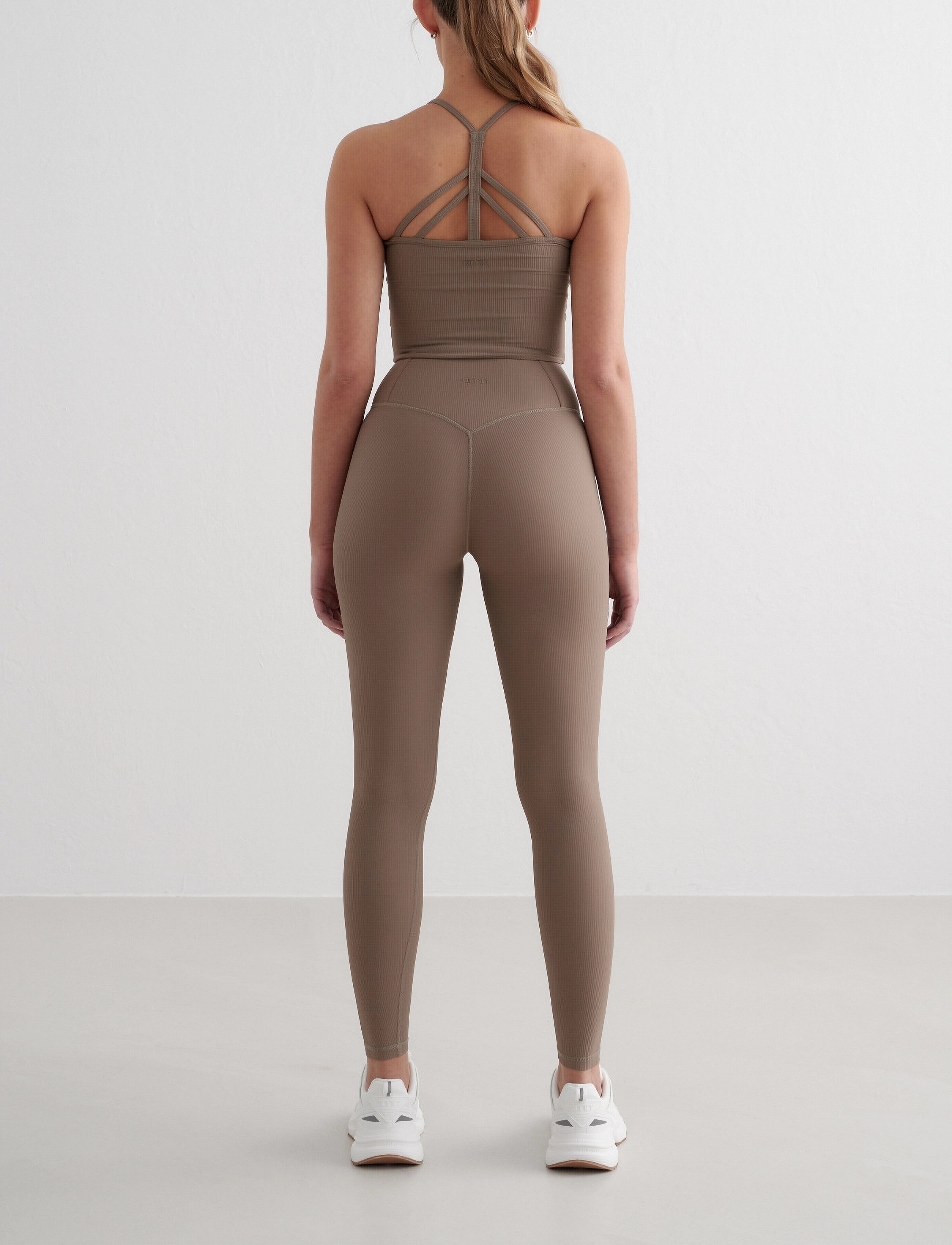 aim´n - Ribbed Performance Bralette - die niedrigsten preise - nougat - 4