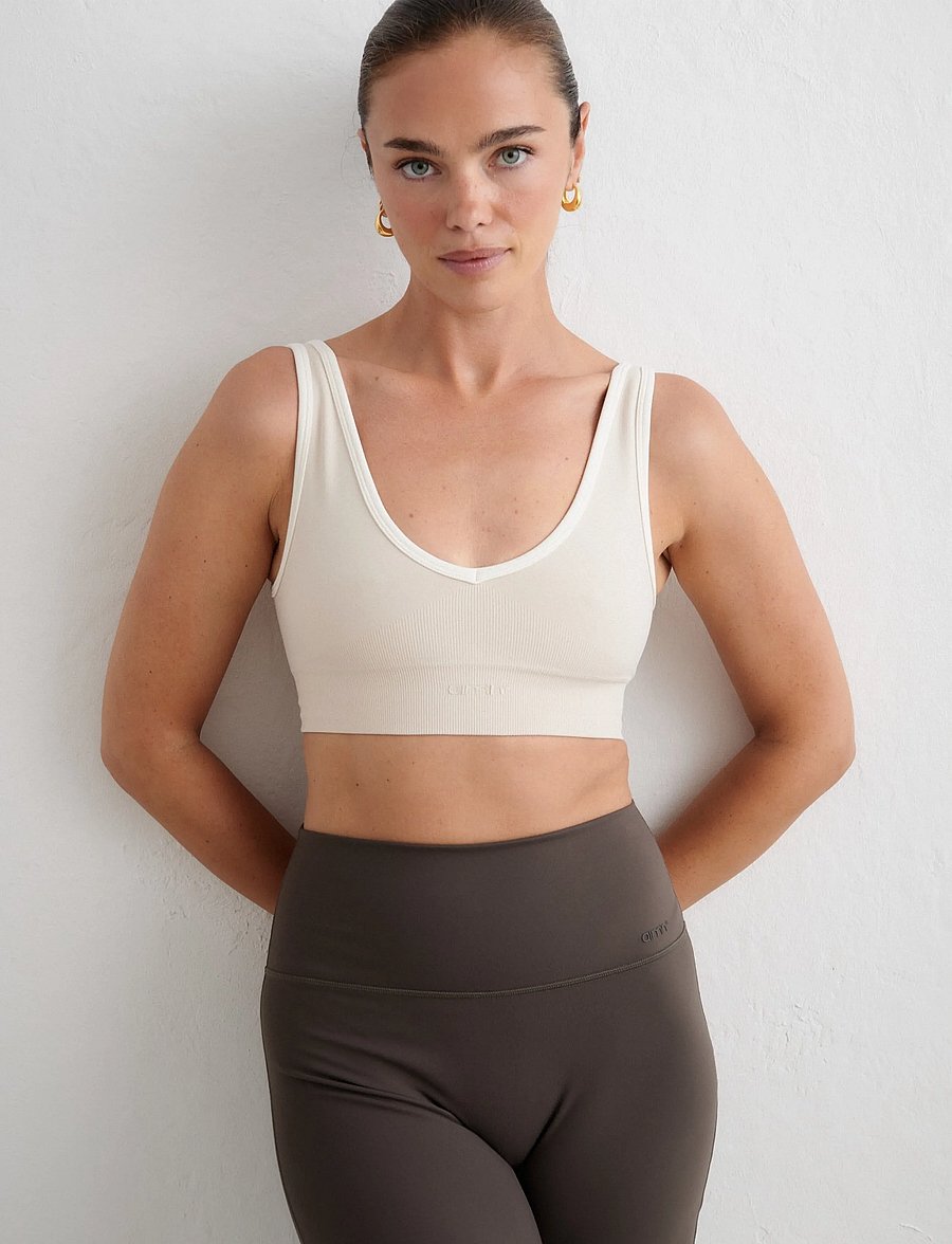 aim´n - Shape Seamless Deep Cut Bra - leichter halt - sand - 0