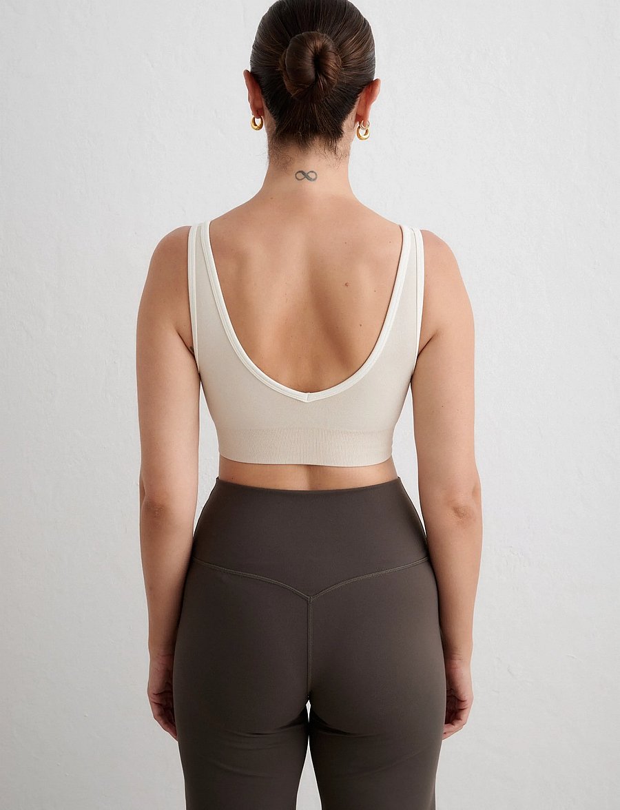 aim´n - Shape Seamless Deep Cut Bra - leichter halt - sand - 3