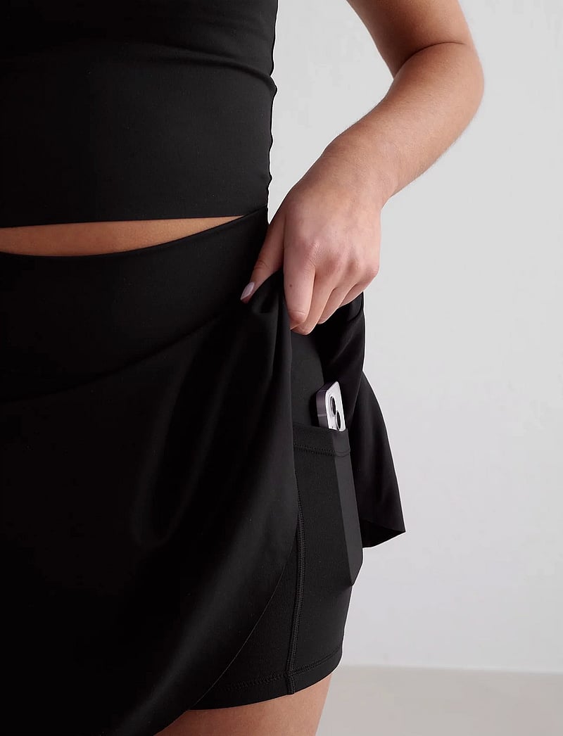 aim´n - Sense Skort - skorts - black - 5