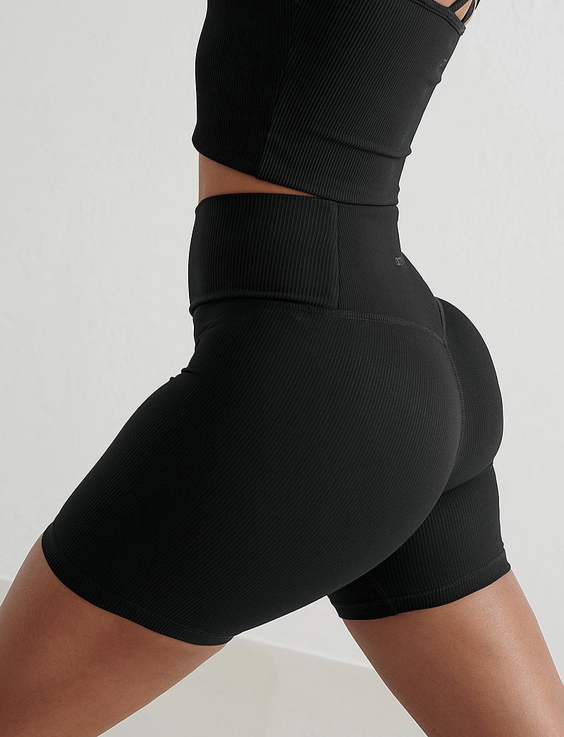 aim´n - Ribbed Performance Midi Biker Shorts - shorts - black - 5