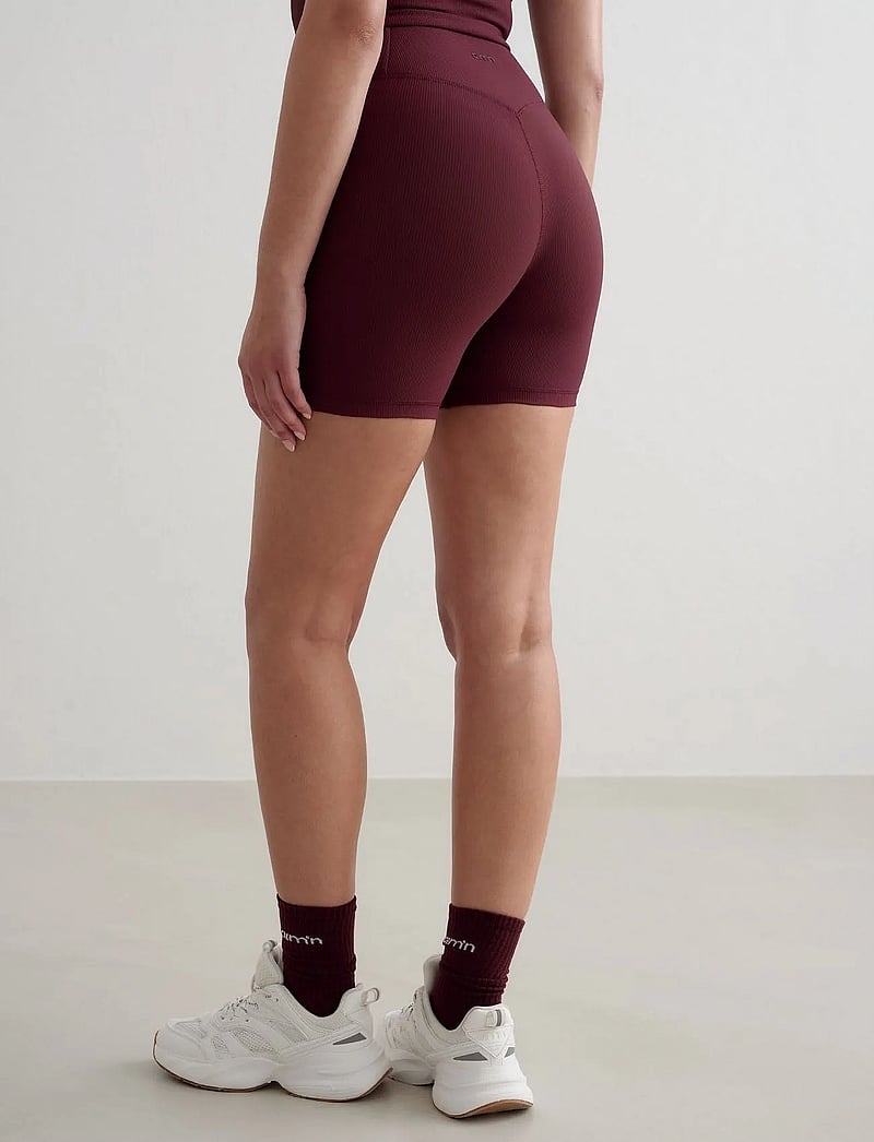 aim´n - Ribbed Performance Midi Biker Shorts - shorts - cherry - 5