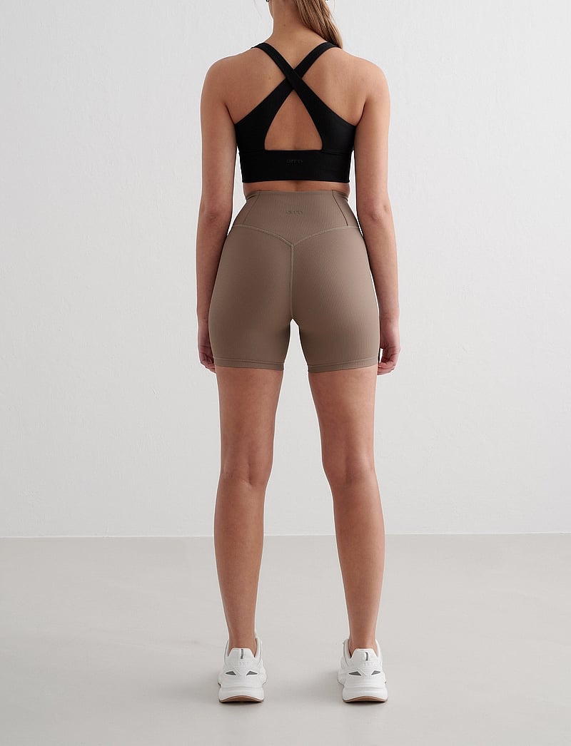 aim´n - Ribbed Performance Midi Biker Shorts - shorts - nougat - 2