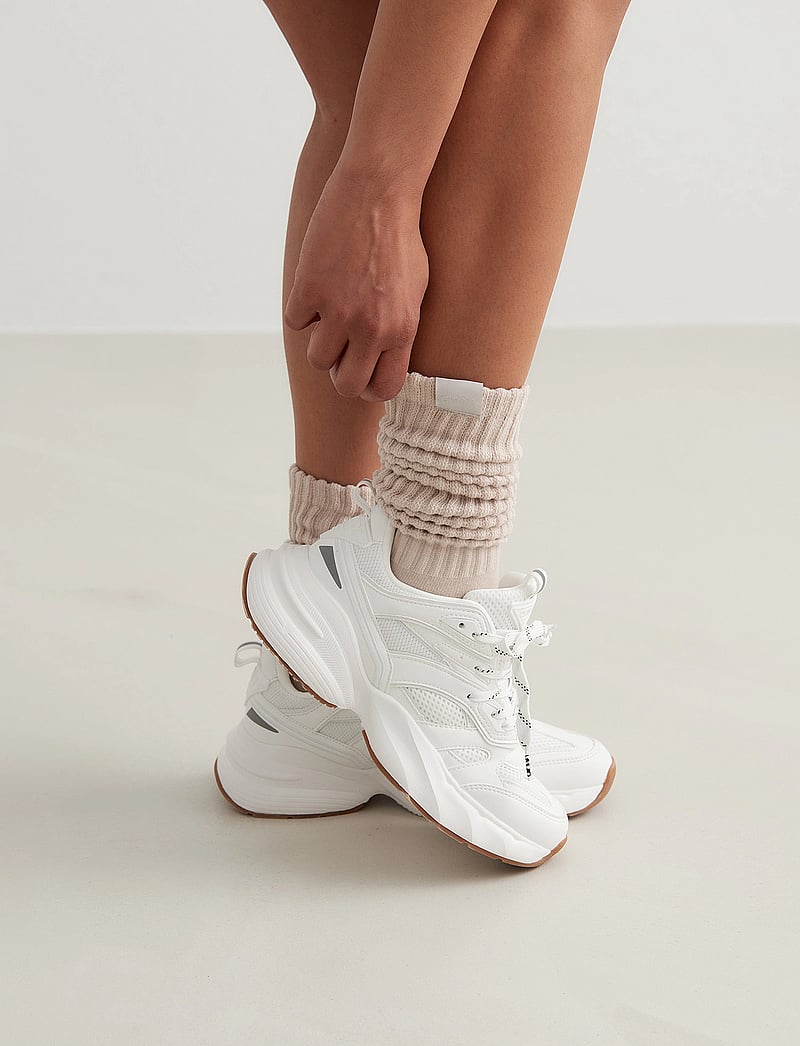 aim´n - Slouch Socks - kläder - clay - 0