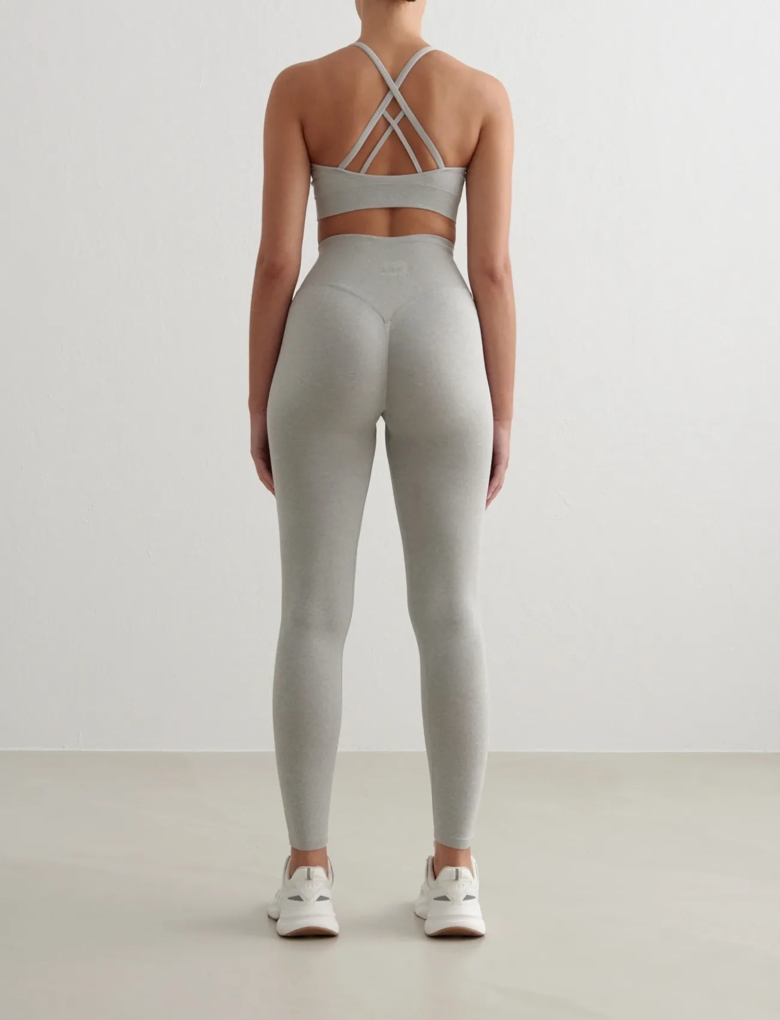 aim´n - Shape Seamless Cross Back Bra - sports-bh'er - grey melange - 5