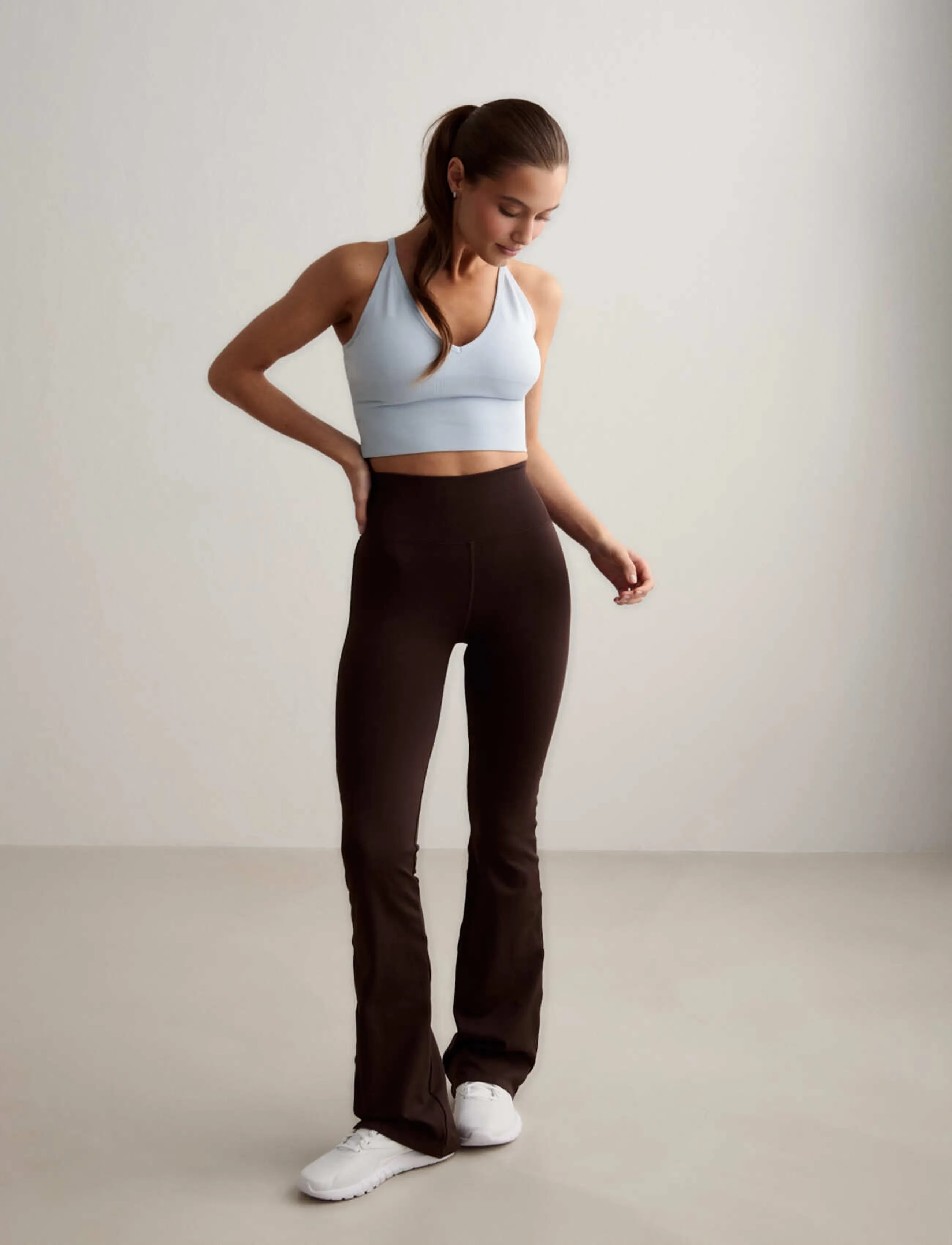 aim´n - Shape Seamless Cross Back Bralette - sports-bh - aura - 4