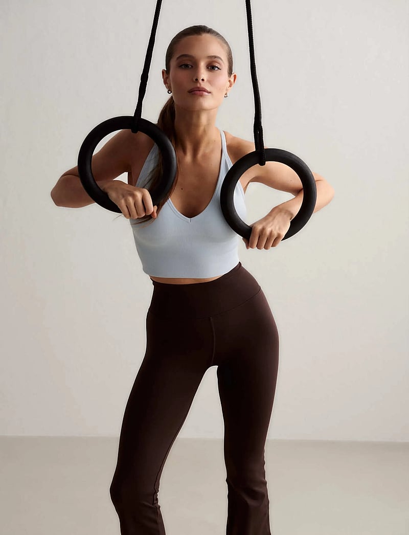 aim´n - Shape Seamless Cross Back Bralette - spordirinnahoidjad - aura - 5