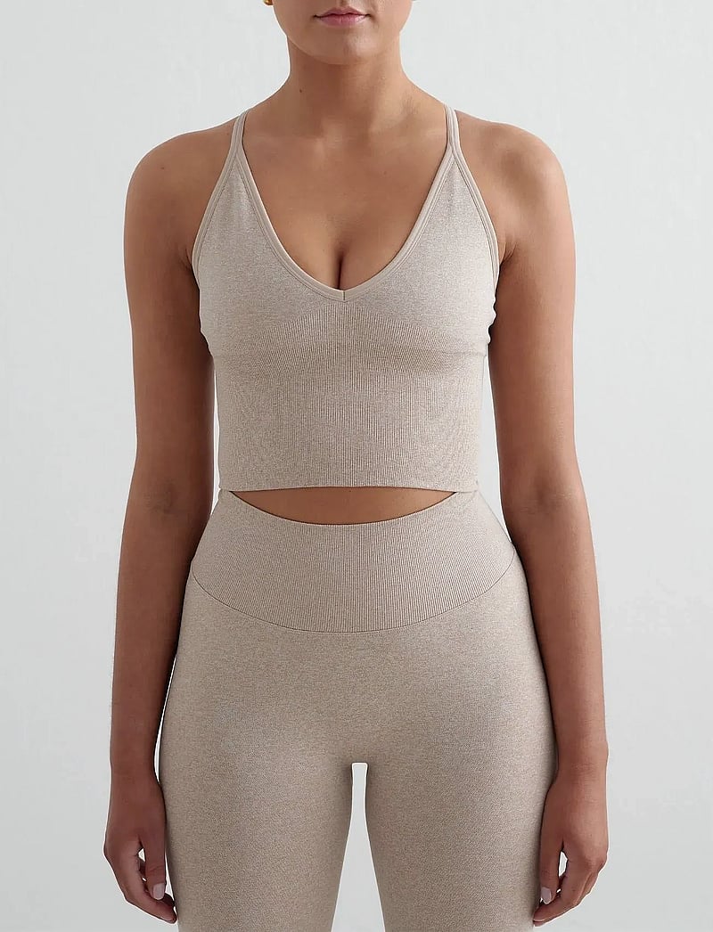 aim´n - Shape Seamless Cross Back Bralette - sports-bh'er - beige melange - 0