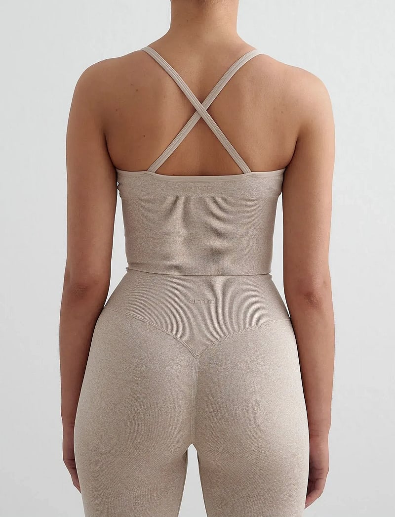 aim´n - Shape Seamless Cross Back Bralette - sports-bh'er - beige melange - 3