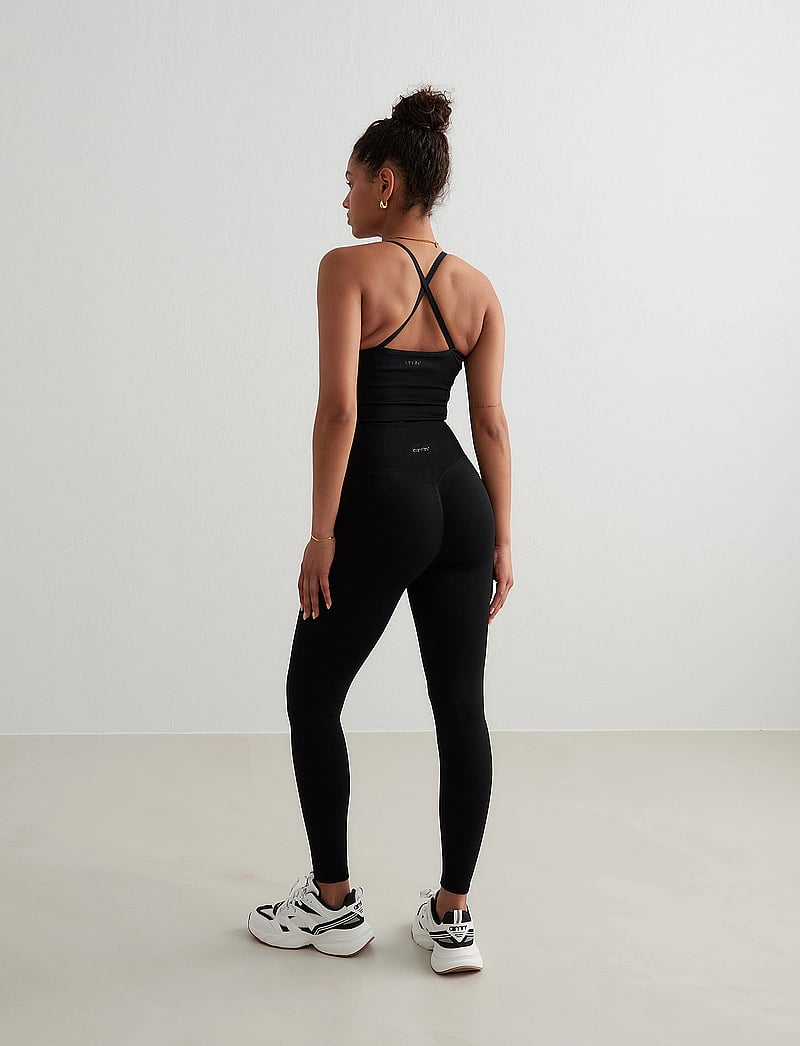 aim´n - Shape Seamless Cross Back Bralette - sports bras - black - 5