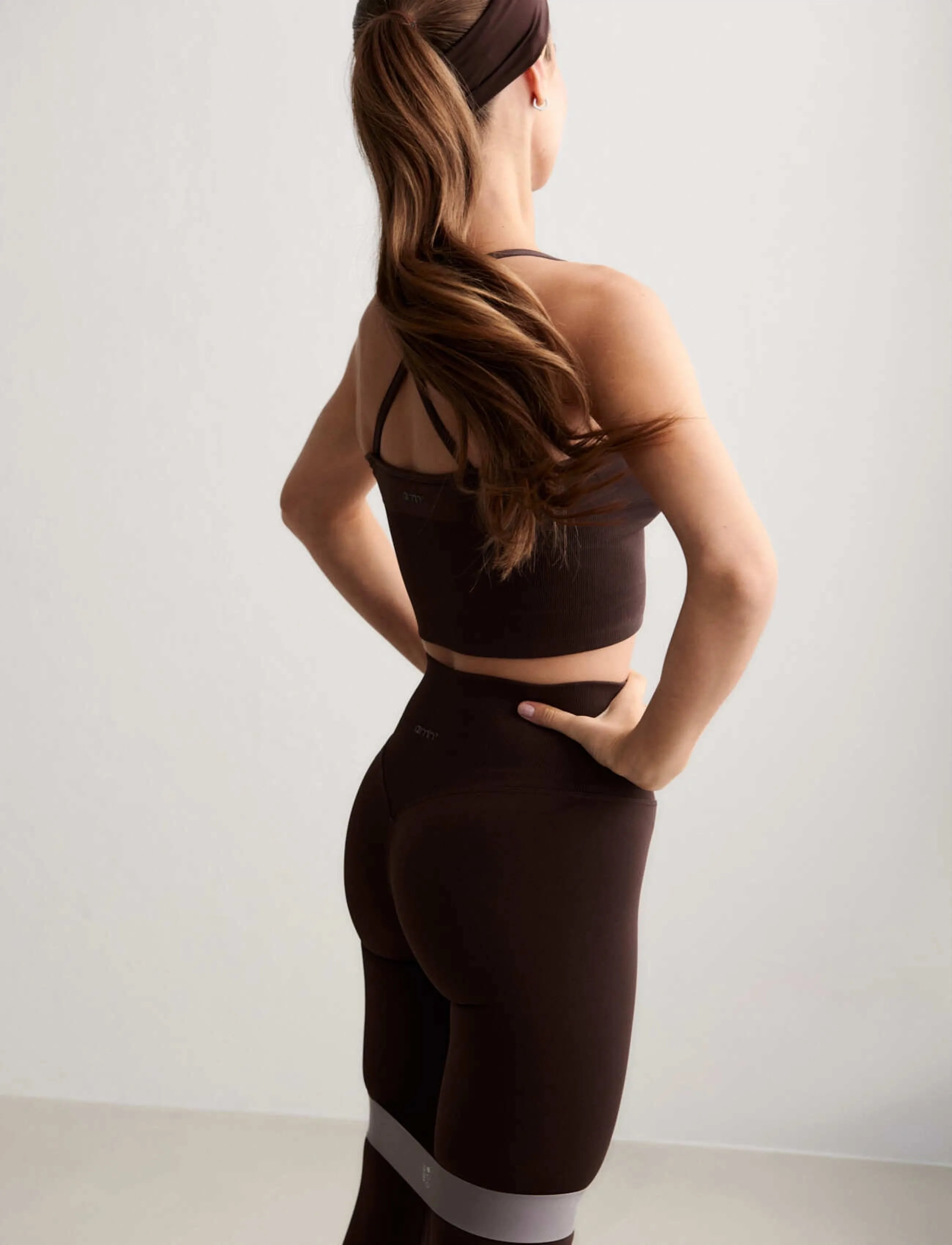 aim´n - Shape Seamless Cross Back Bralette - sport brjóstahaldarar - chocolate - 5