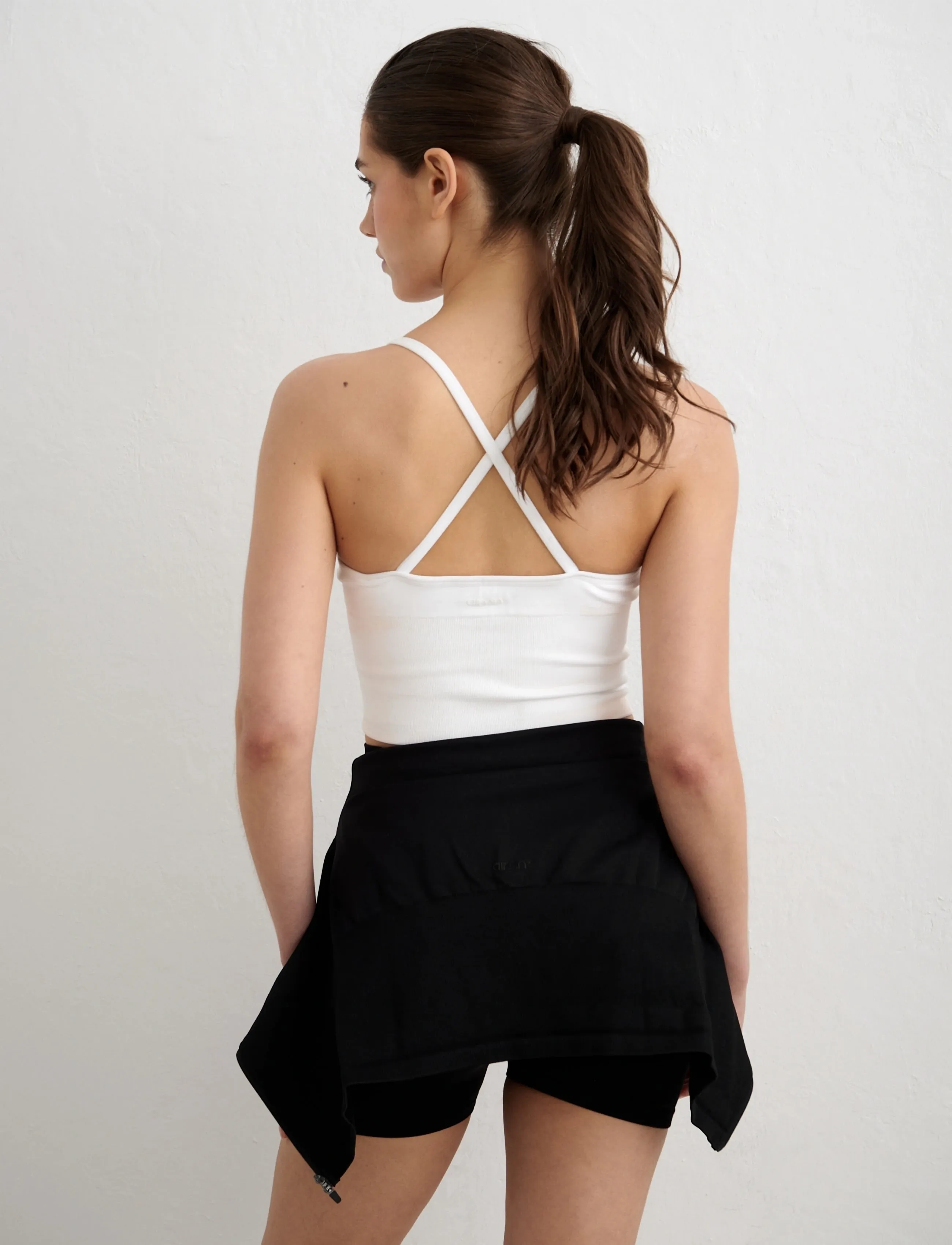 aim´n - Shape Seamless Cross Back Bralette - sports-bh'er - white - 4