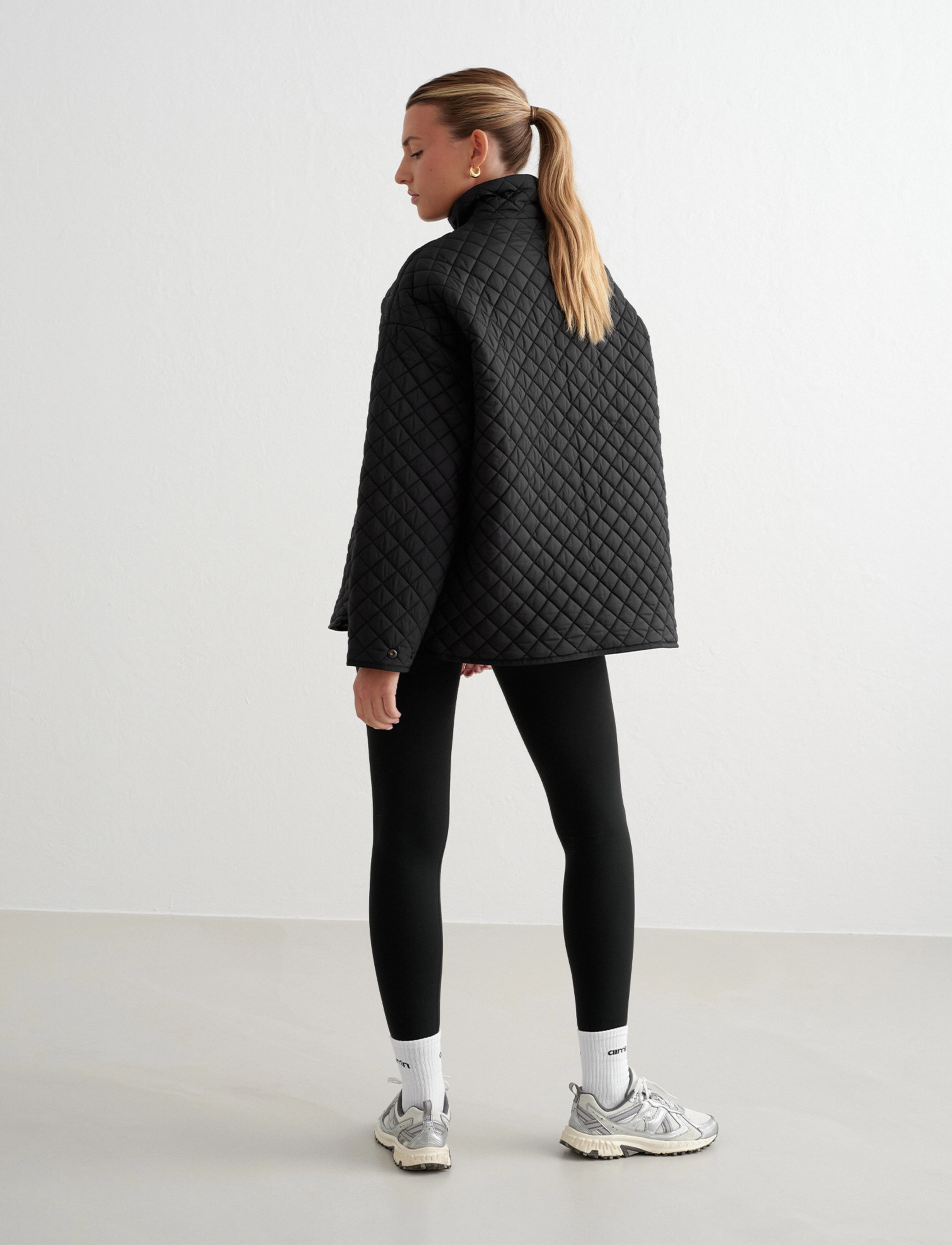 aim´n - Oversized Quilted Jacket - casual jackets - black - 4