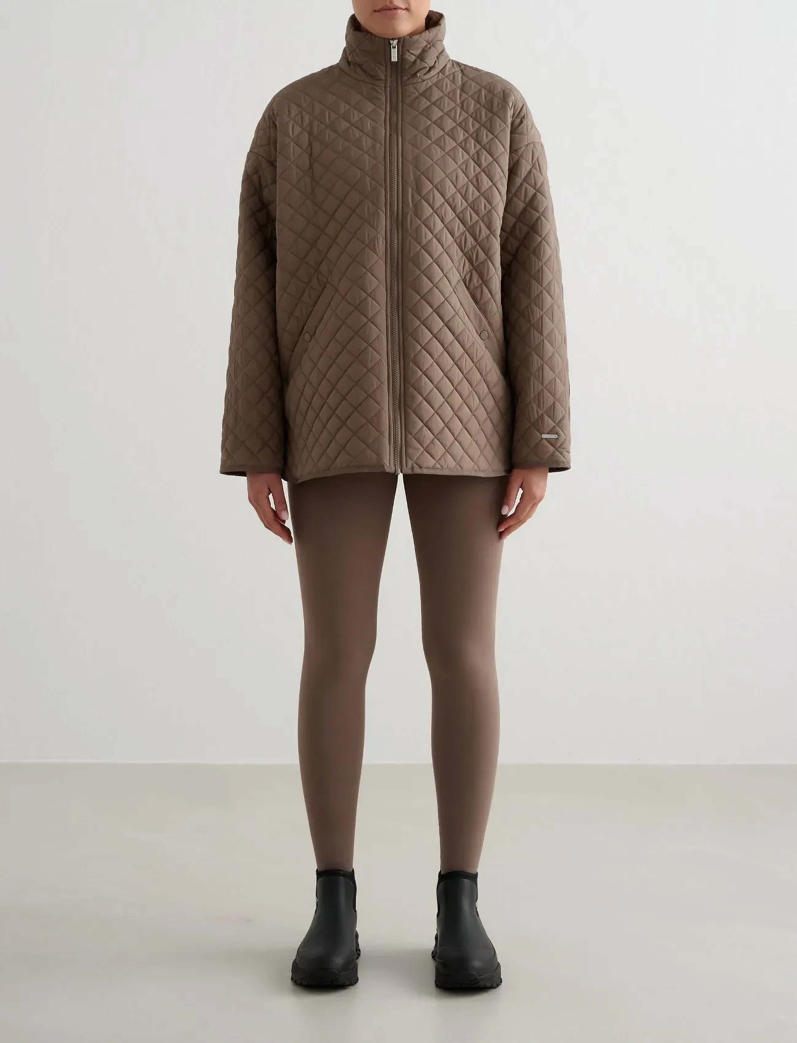 aim ́n Oversized Quilted Jacket, L, Beige, Sport Jackets > Sport Casual Jackets, Dame