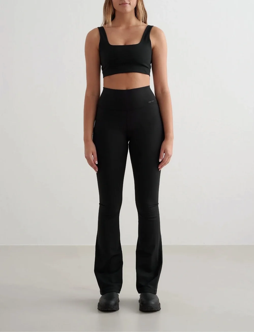 aim´n - Warming Flare Tights - trainingstights - black - 0
