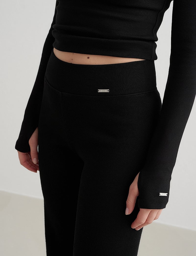 aim´n - Ribbed Wool Wide Pants - träningsbyxor - black - 4