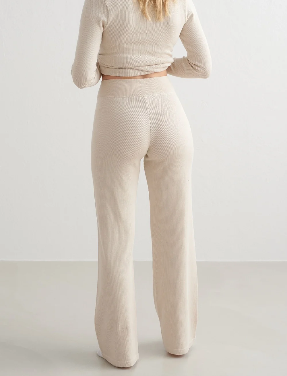 aim´n - Ribbed Wool Wide Pants - treeningpüksid - cafe au lait - 3