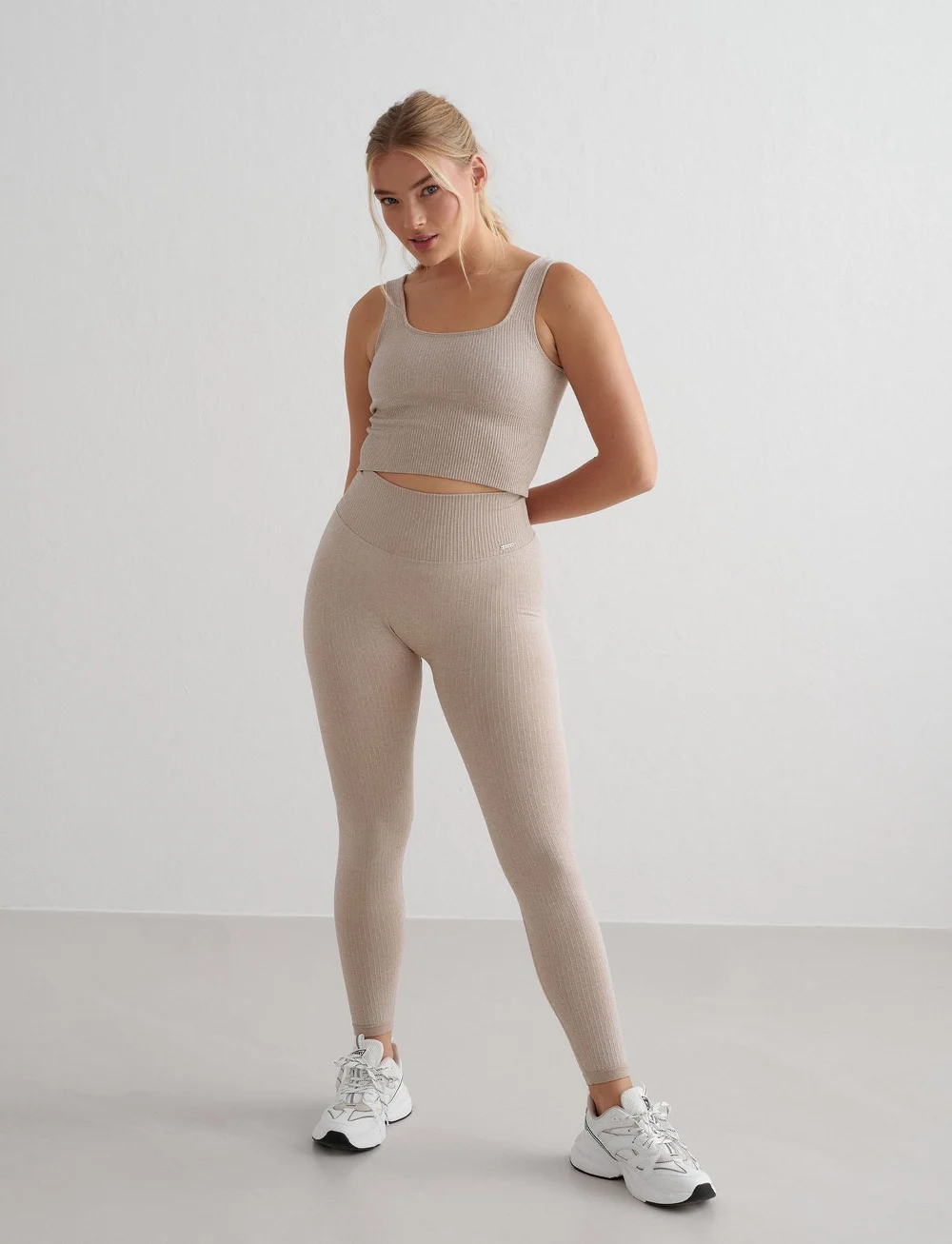 aim´n - Ribbed Seamless Shaping Bralette - crop tops - beige - 3