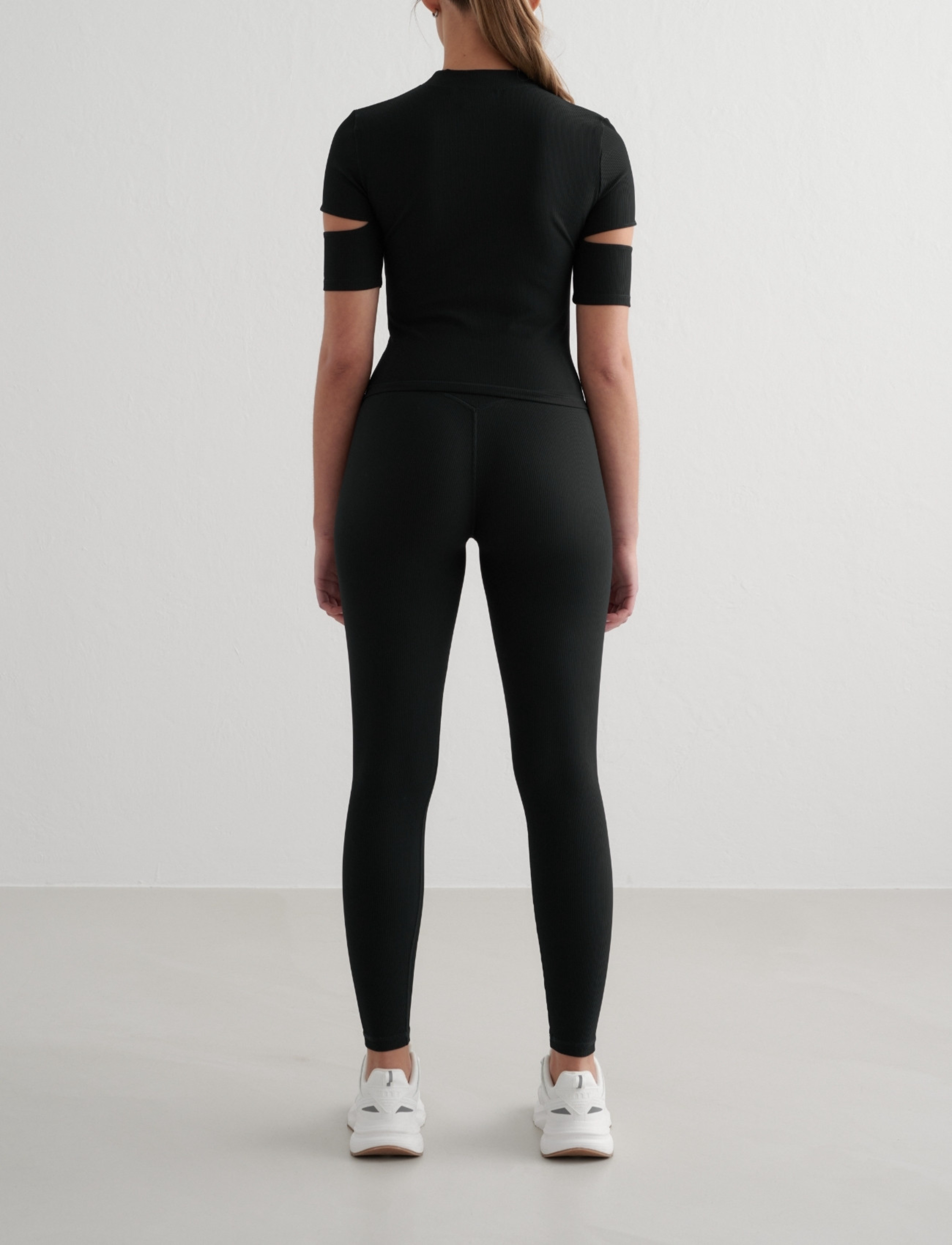 Ribbed Performance Cut-Out Top 4