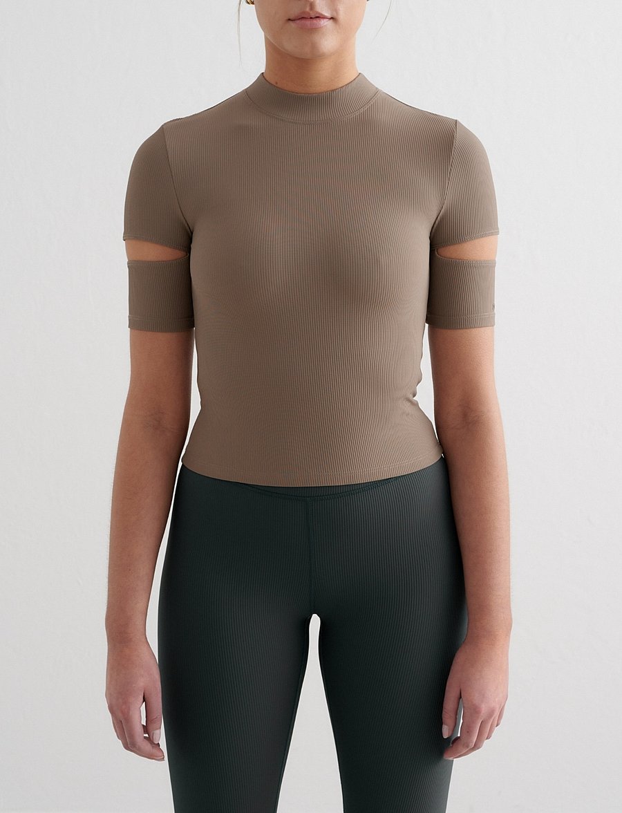 aim´n - Ribbed Performance Cut-Out Top - t-shirts - nougat - 0