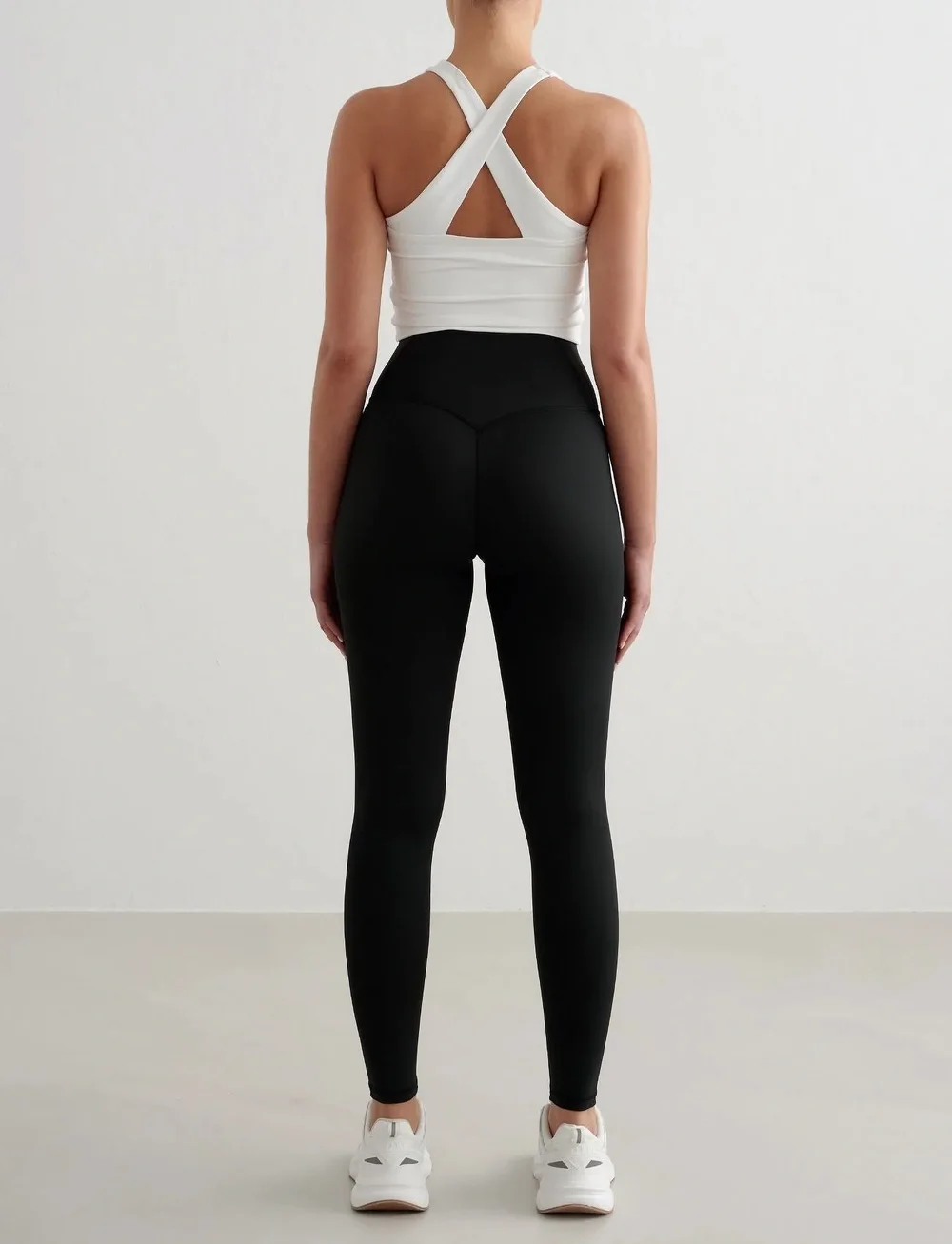 aim´n - Core Essential Bralette - spordirinnahoidjad - white - 5