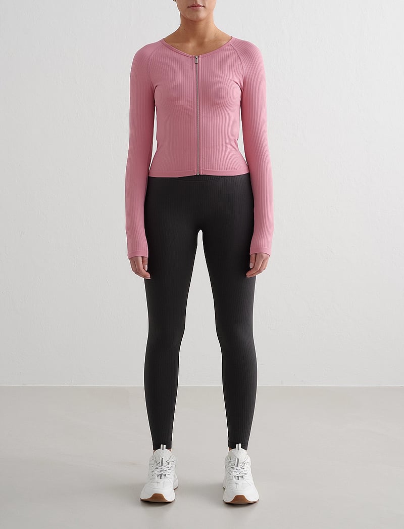 aim´n - Ribbed Seamless Zip Jacket - sportjacken - desert rose - 4