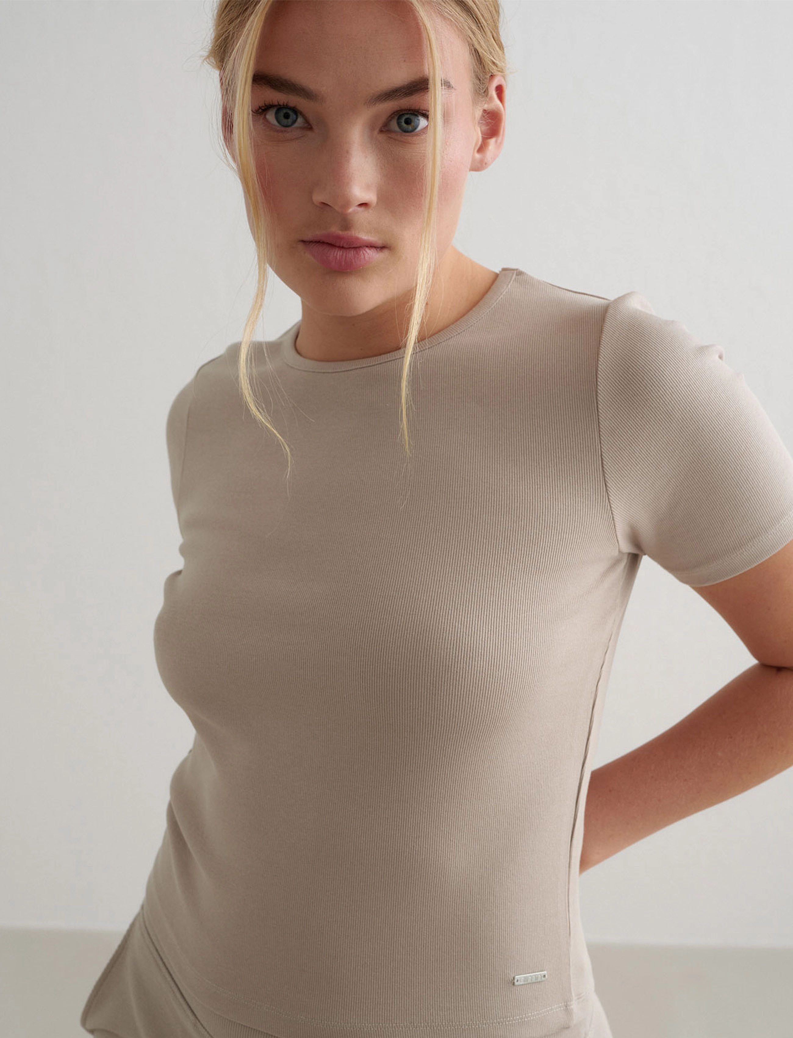 aim´n - Ease Ribbed Short Sleeve - t-shirts - dark clay - 0