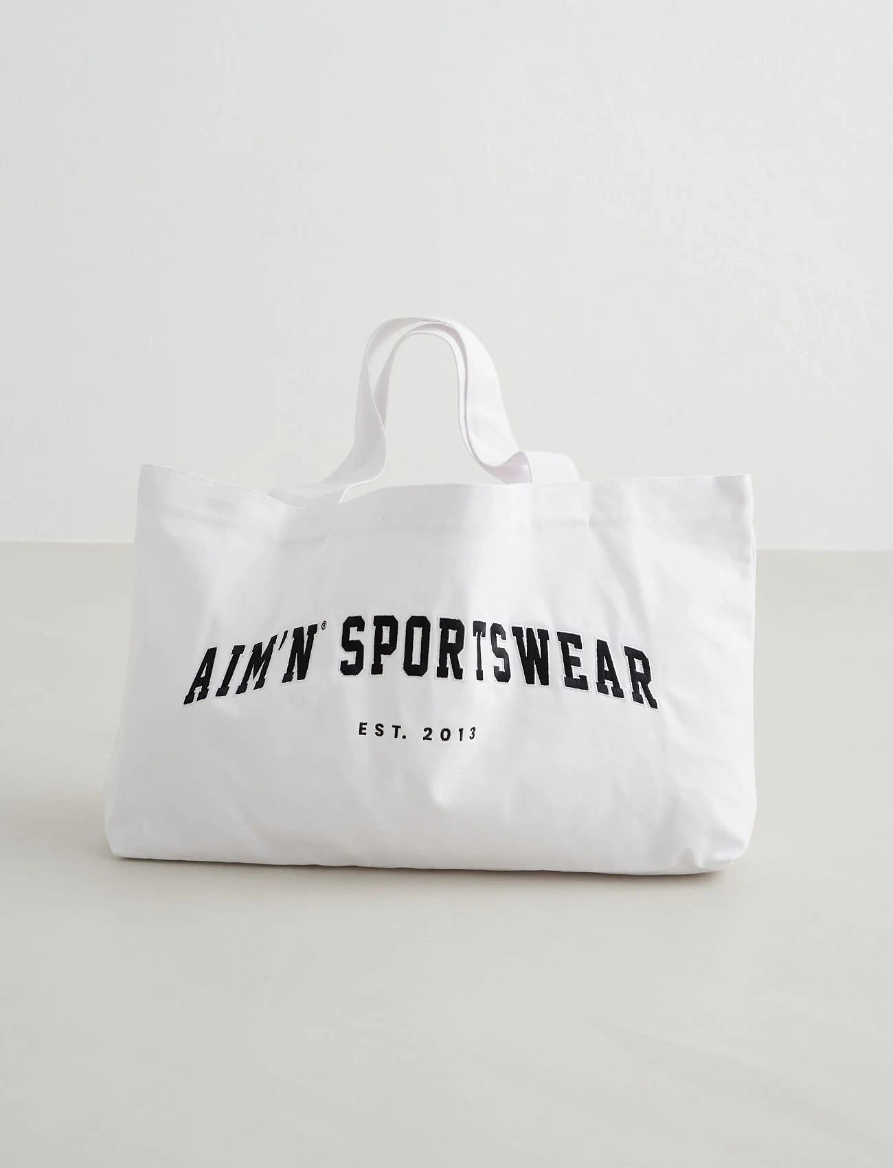 aim´n - Varsity Tote Bag - crossbody & bum bags - off white - 5