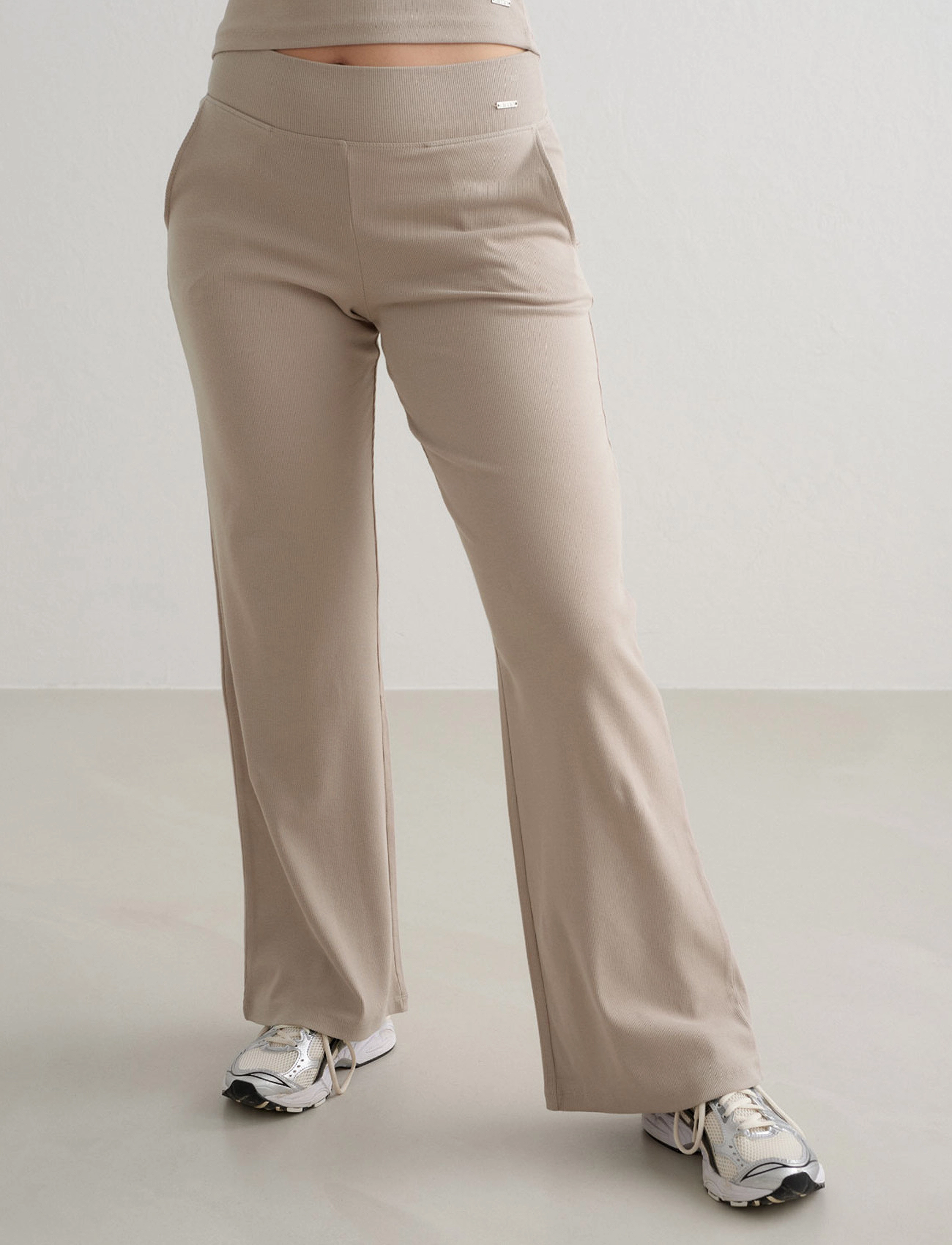 aim´n Ease Ribbed Wide Pants - Joggingbukser - DARK CLAY / beige
