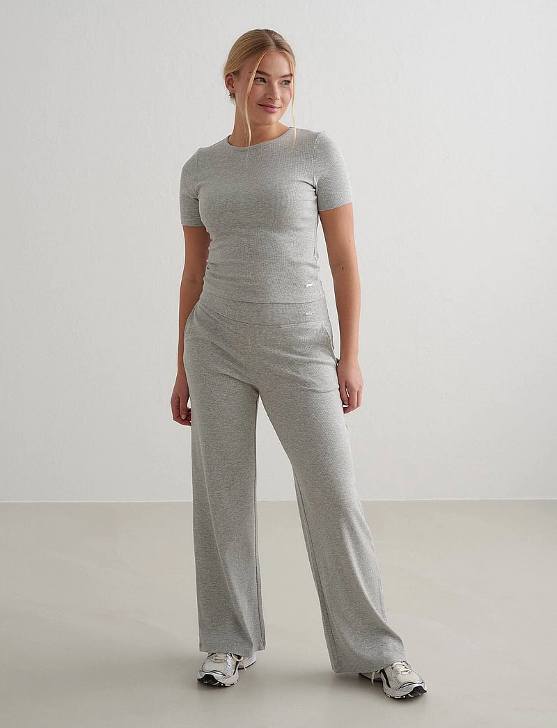 aim´n - Ease Ribbed Wide Pants - vabaajapüksid - grey melange - 5