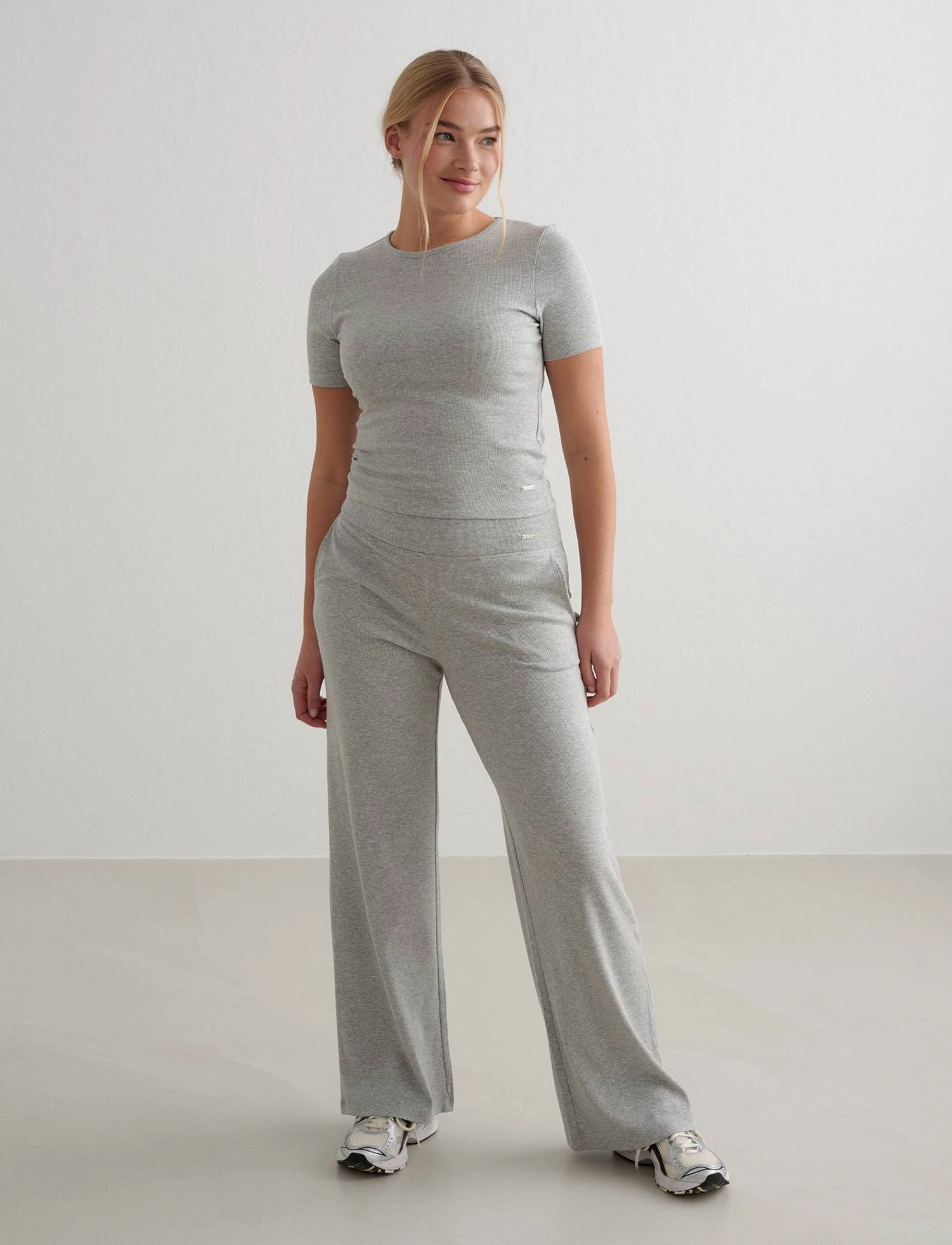aim´n - Ease Ribbed Wide Pants - sportbyxor - grey melange - 5