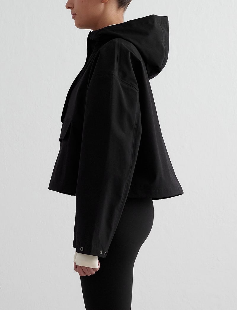 aim´n - Cropped Waterproof Anorak - anorakid - black - 5