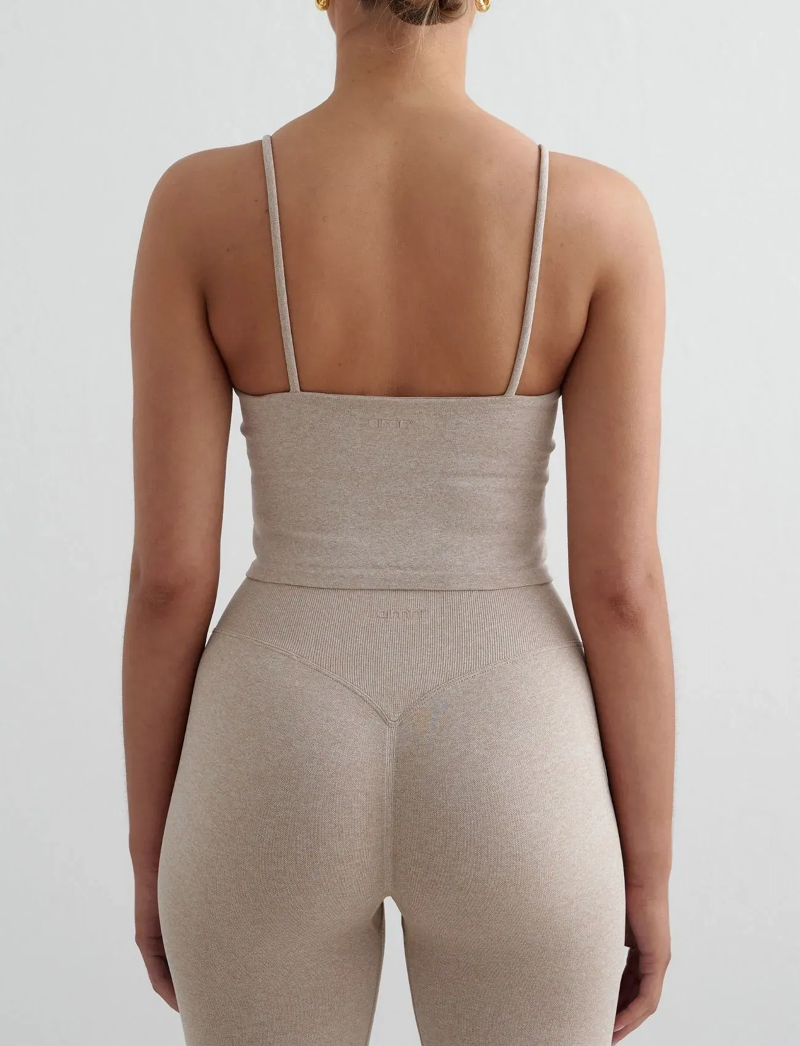 aim´n - Shape Seamless Strap Singlet - toppe & t-shirts - beige melange - 3