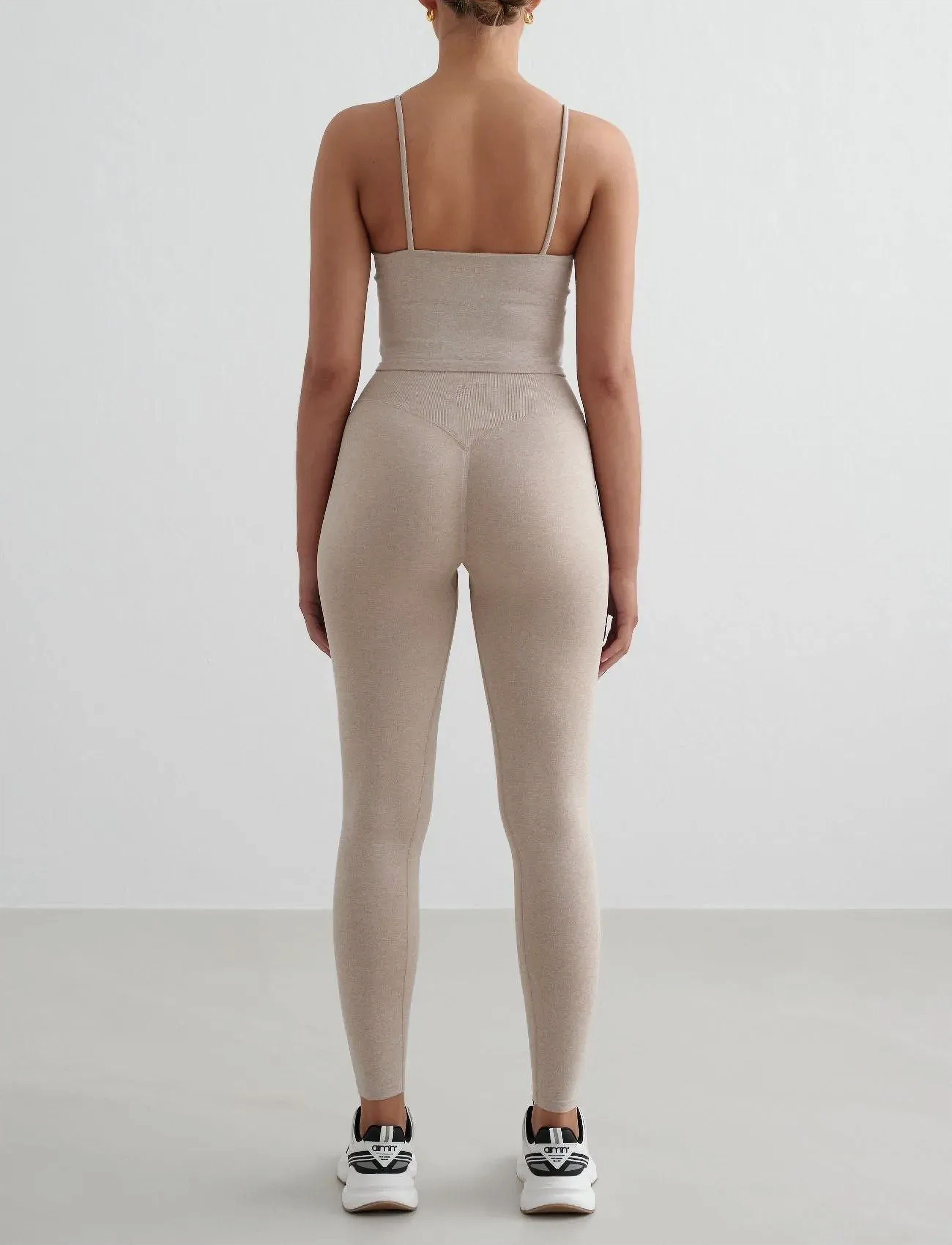 aim´n - Shape Seamless Strap Singlet - toppe & t-shirts - beige melange - 5
