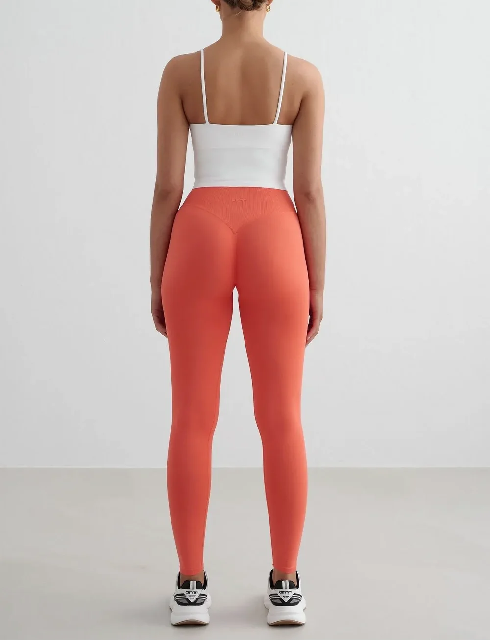 aim´n - Shape Seamless Strap Singlet - crop-tops - white - 4