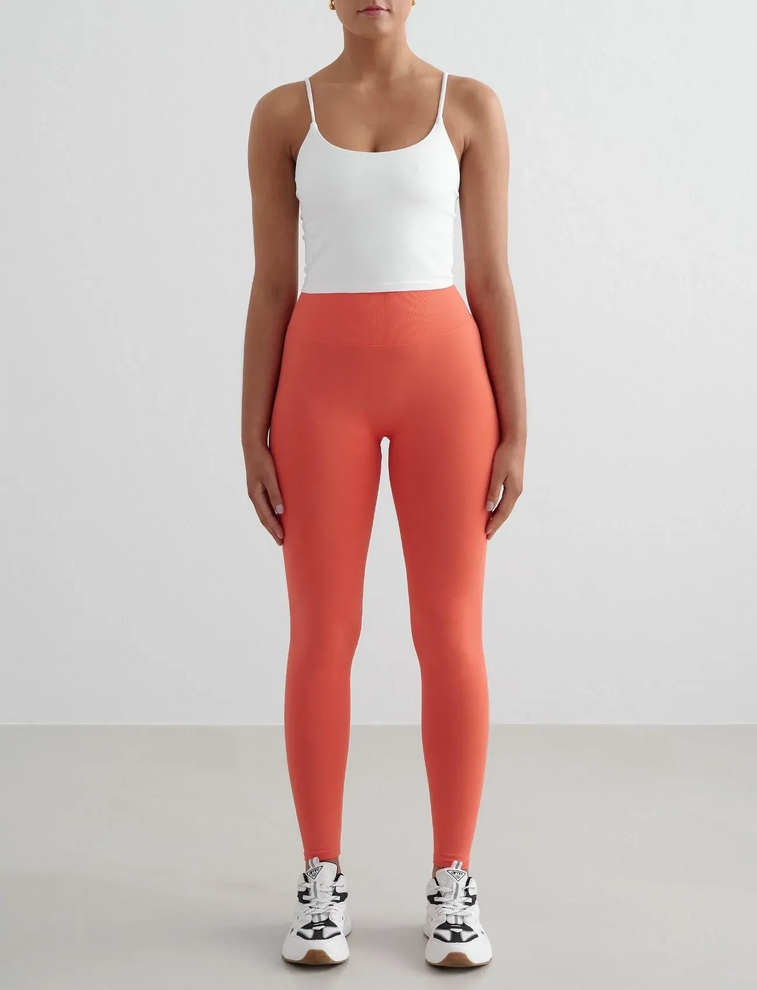 aim´n - Shape Seamless Strap Singlet - toppar & t-shirts - white - 5