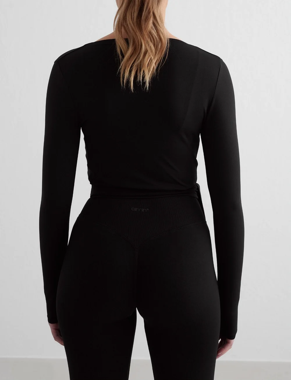 aim´n - Shape Seamless Wrap Long Sleeve - crop-tops - black - 3